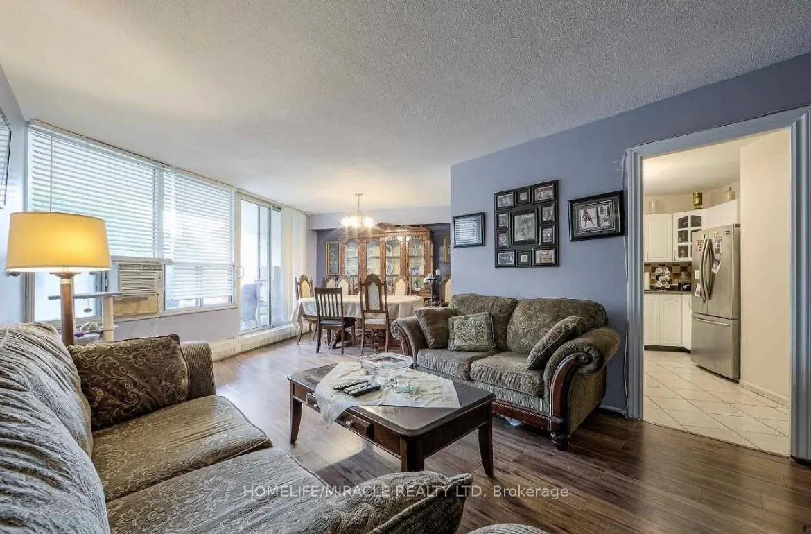 Photo 4 of Unit 216, 60 Pavane Linkway, Toronto, Flemingdon Park — HOMEH