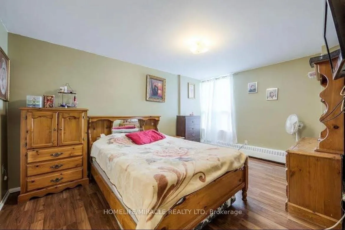 Photo 13 of Unit 216, 60 Pavane Linkway, Toronto, Flemingdon Park — HOMEH