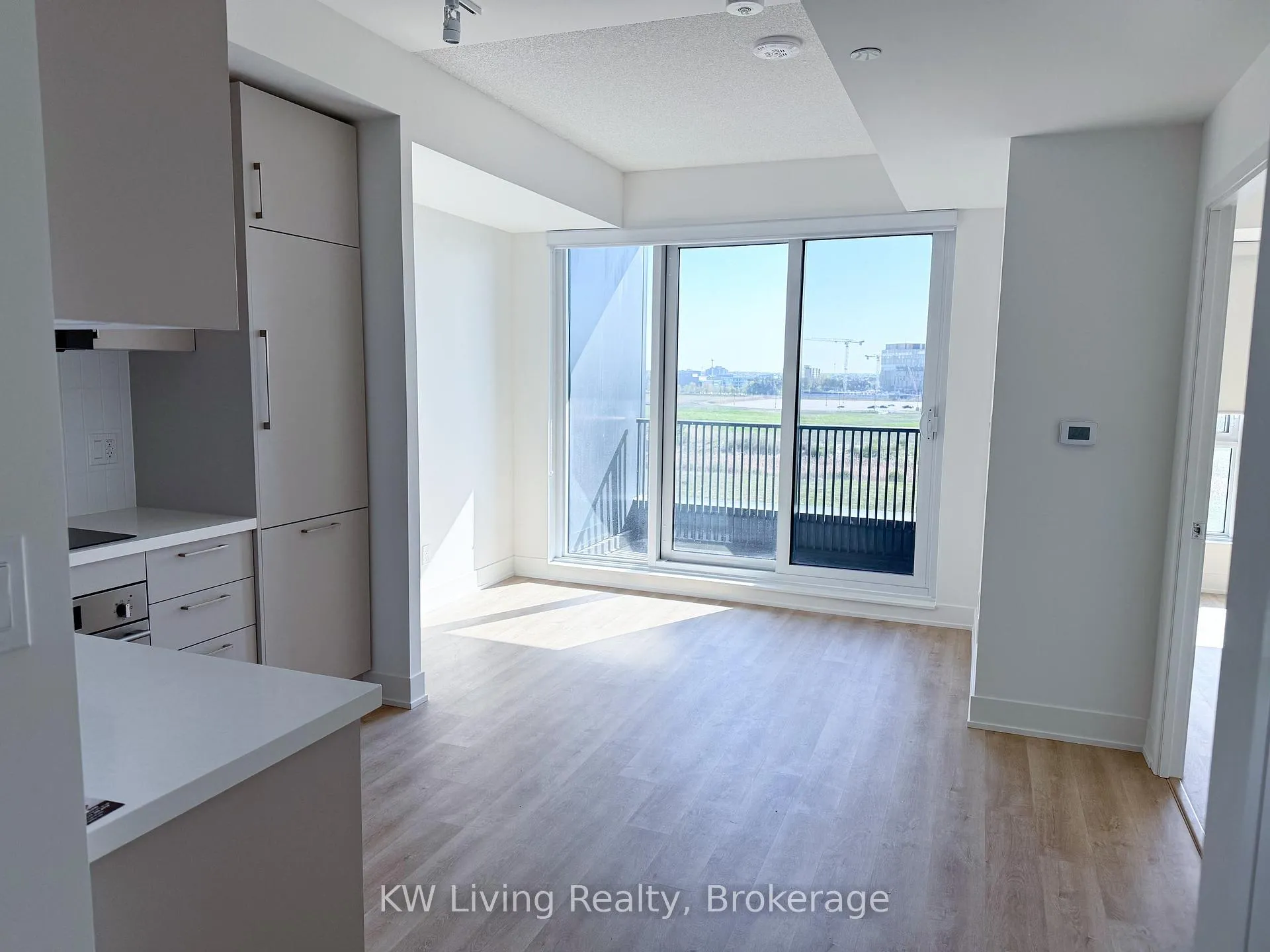 Photo 11 of Unit 510, 38 Andre De Grasse Street, Markham, Unionville — HOMEH