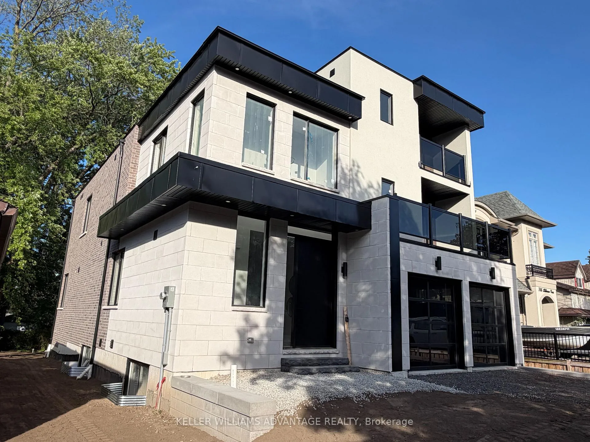 Photo 1 of 711 Hillview Crescent, Pickering, West Shore — HOMEH