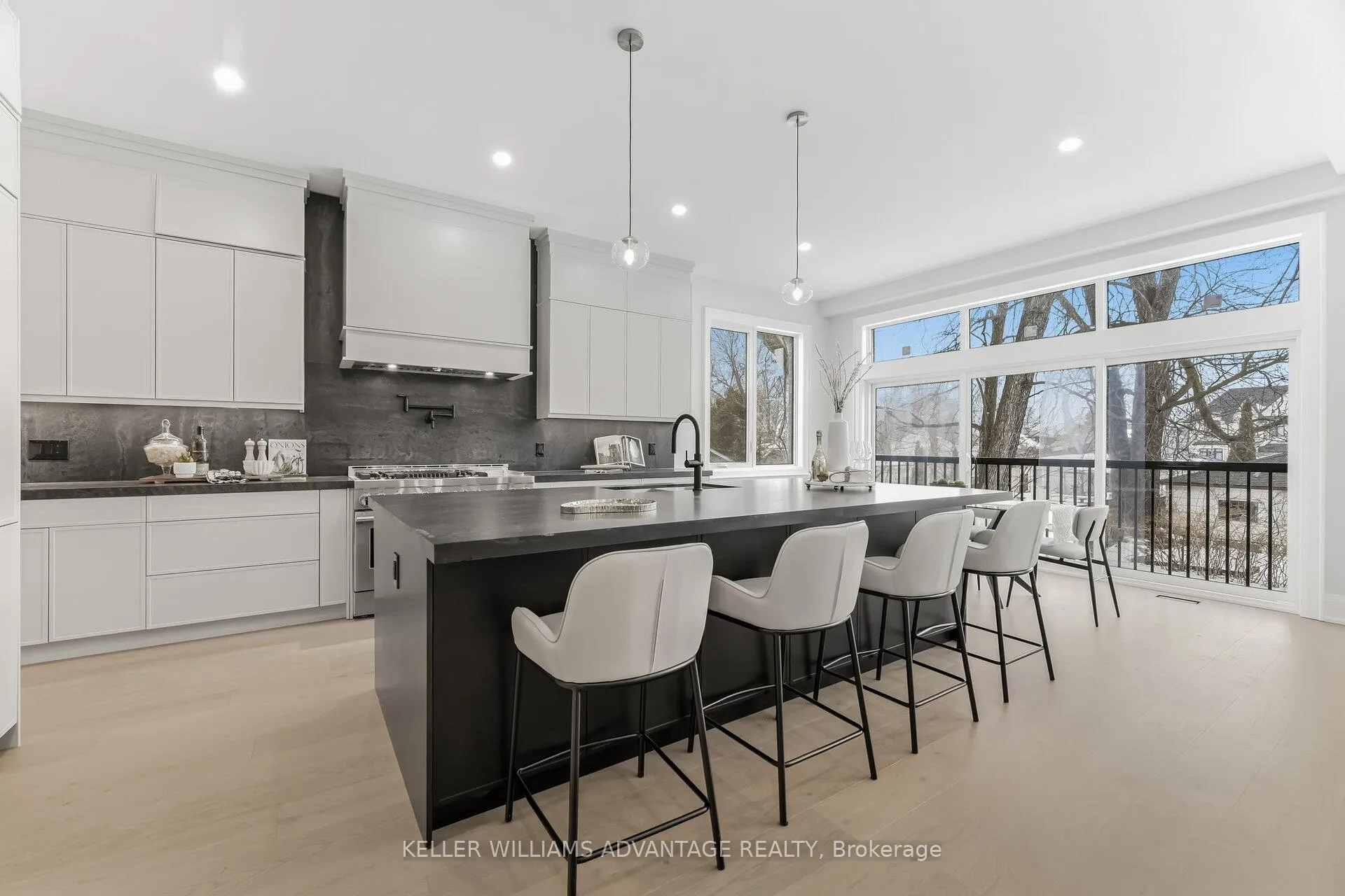 Photo 7 of 711 Hillview Crescent, Pickering, West Shore — HOMEH