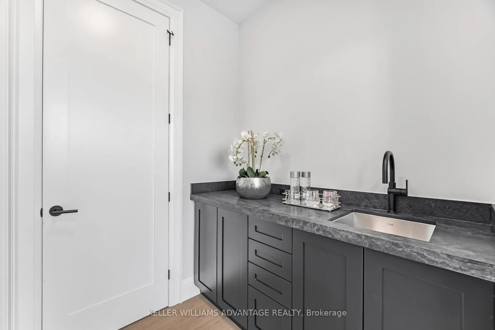 Photo 27 of 711 Hillview Crescent, Pickering, West Shore — HOMEH