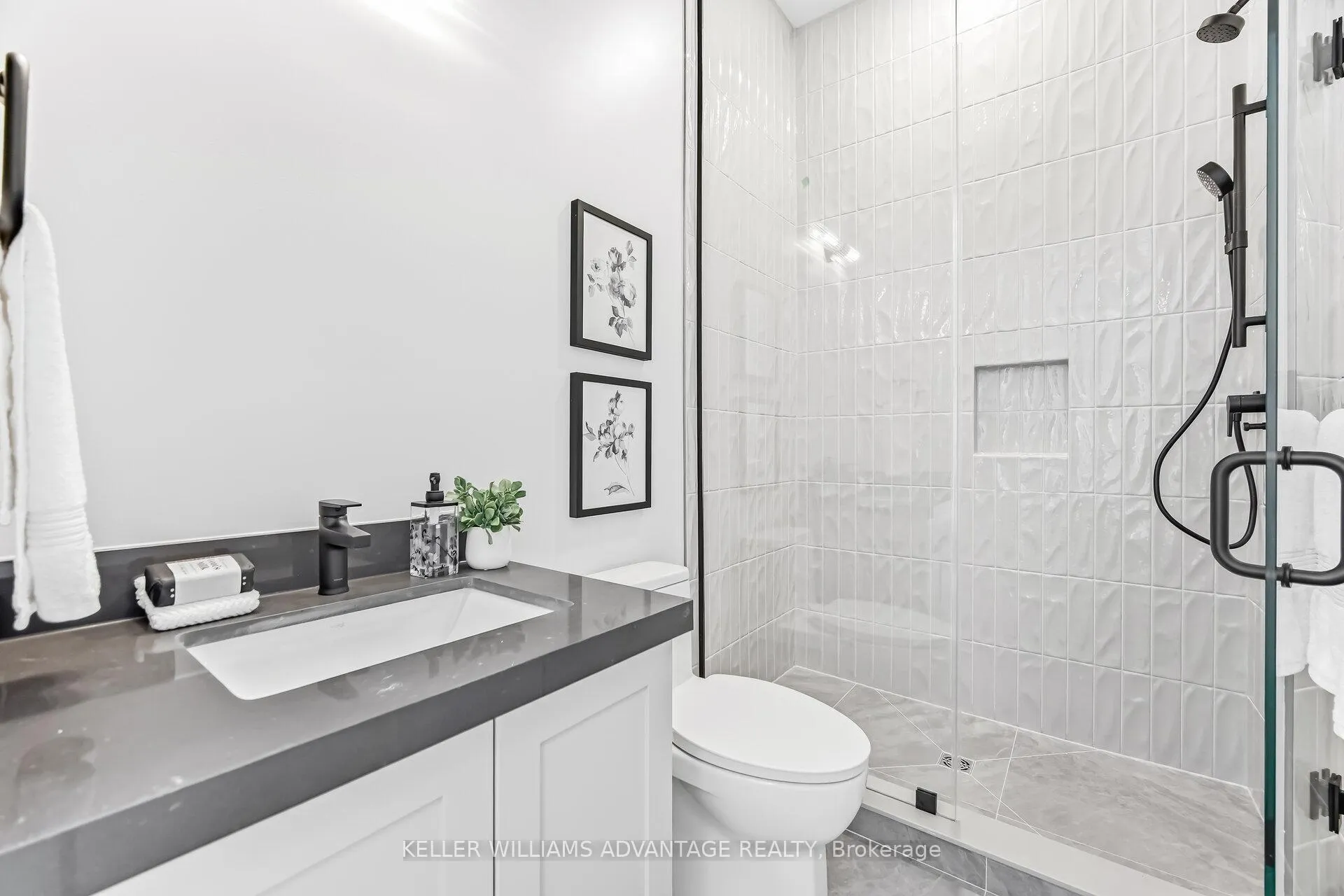 Photo 29 of 711 Hillview Crescent, Pickering, West Shore — HOMEH