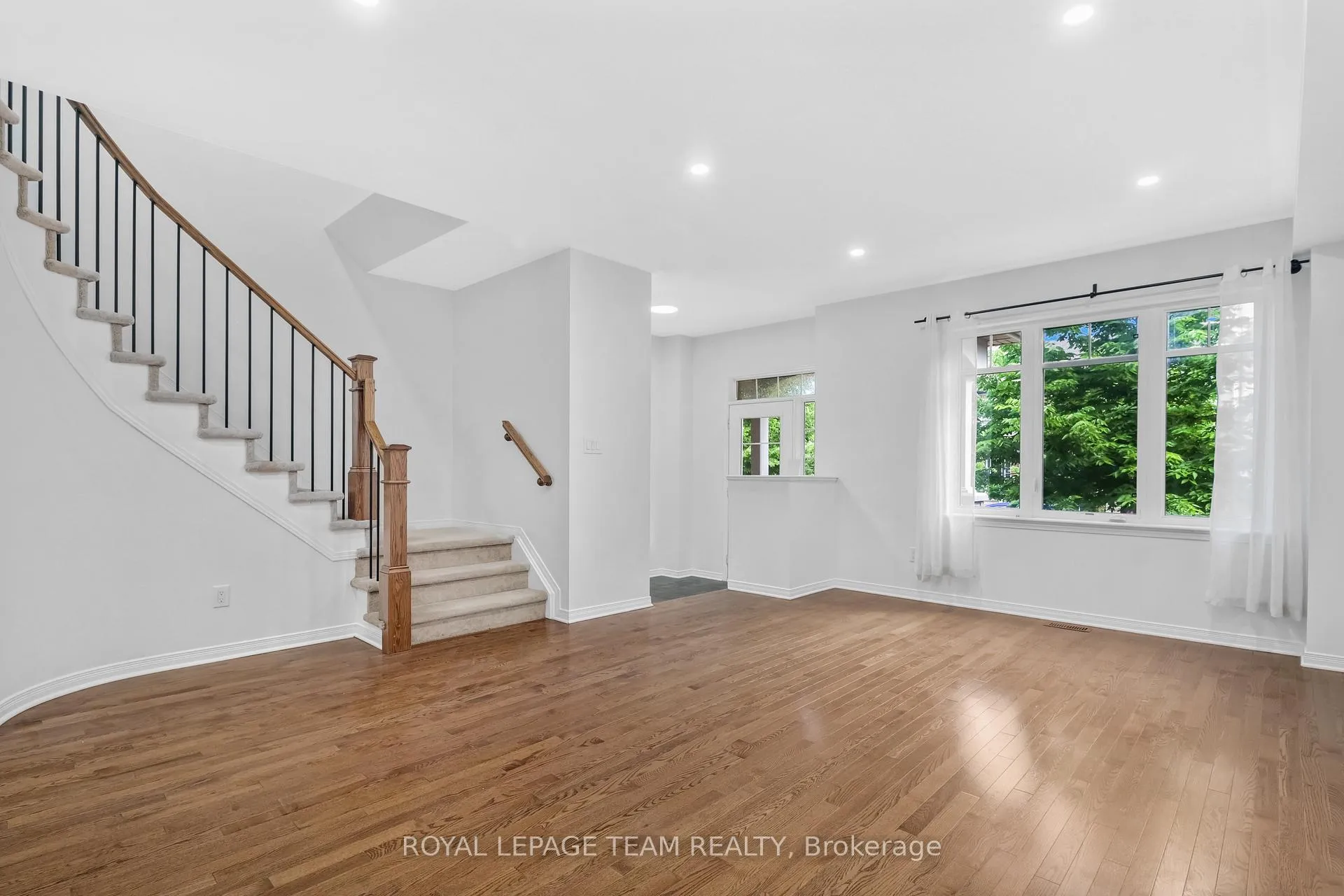 Photo 6 of 349 Sweetflag Street, Ottawa, Barrhaven - Longfields — HOMEH