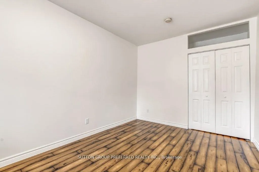 Photo 6 of 272 Sanders Street, London, East M — HOMEH