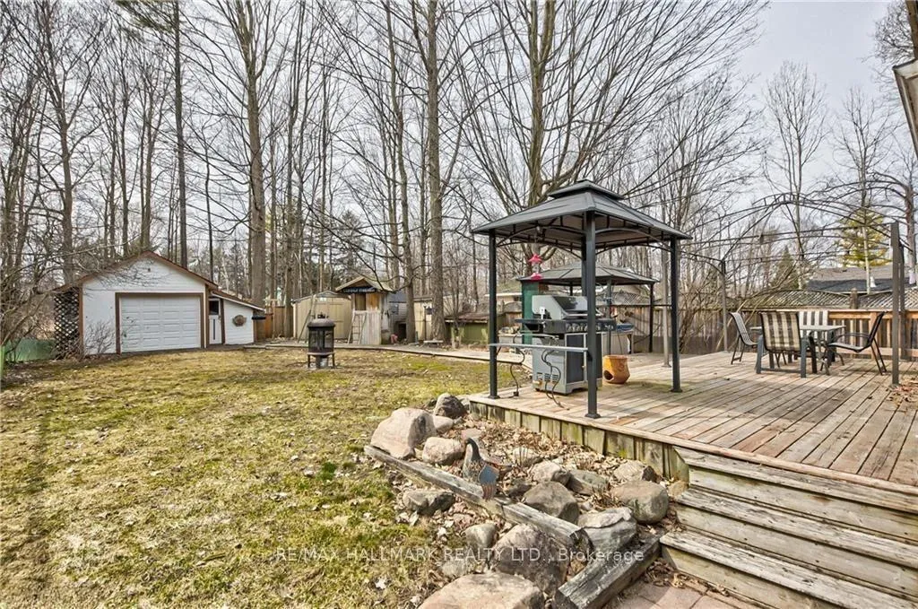 Photo 4 of 2052 Centre Avenue, Innisfil, Alcona — HOMEH