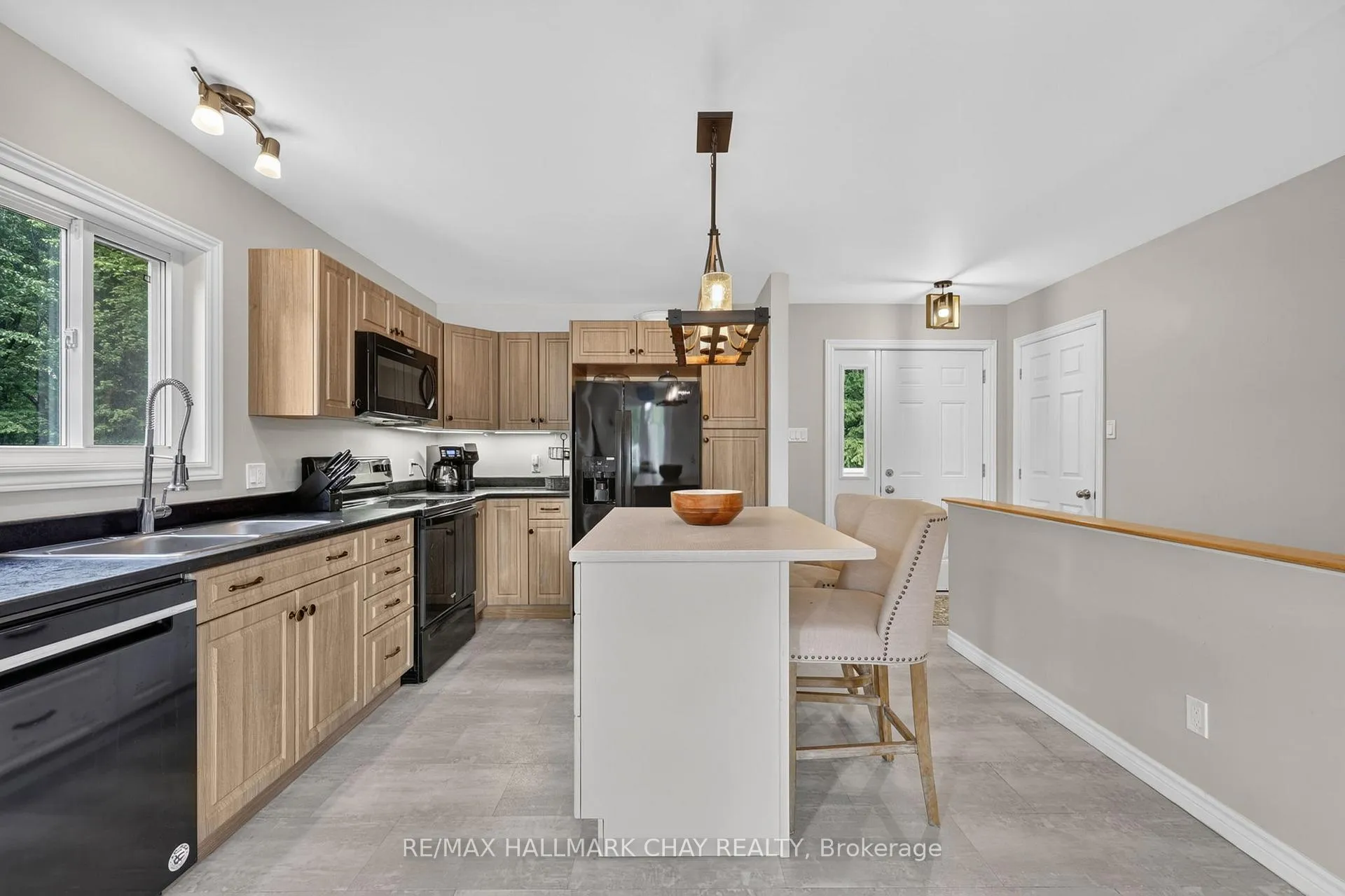 Photo 17 of 1615 Canning Road, Gravenhurst, Morrison — HOMEH