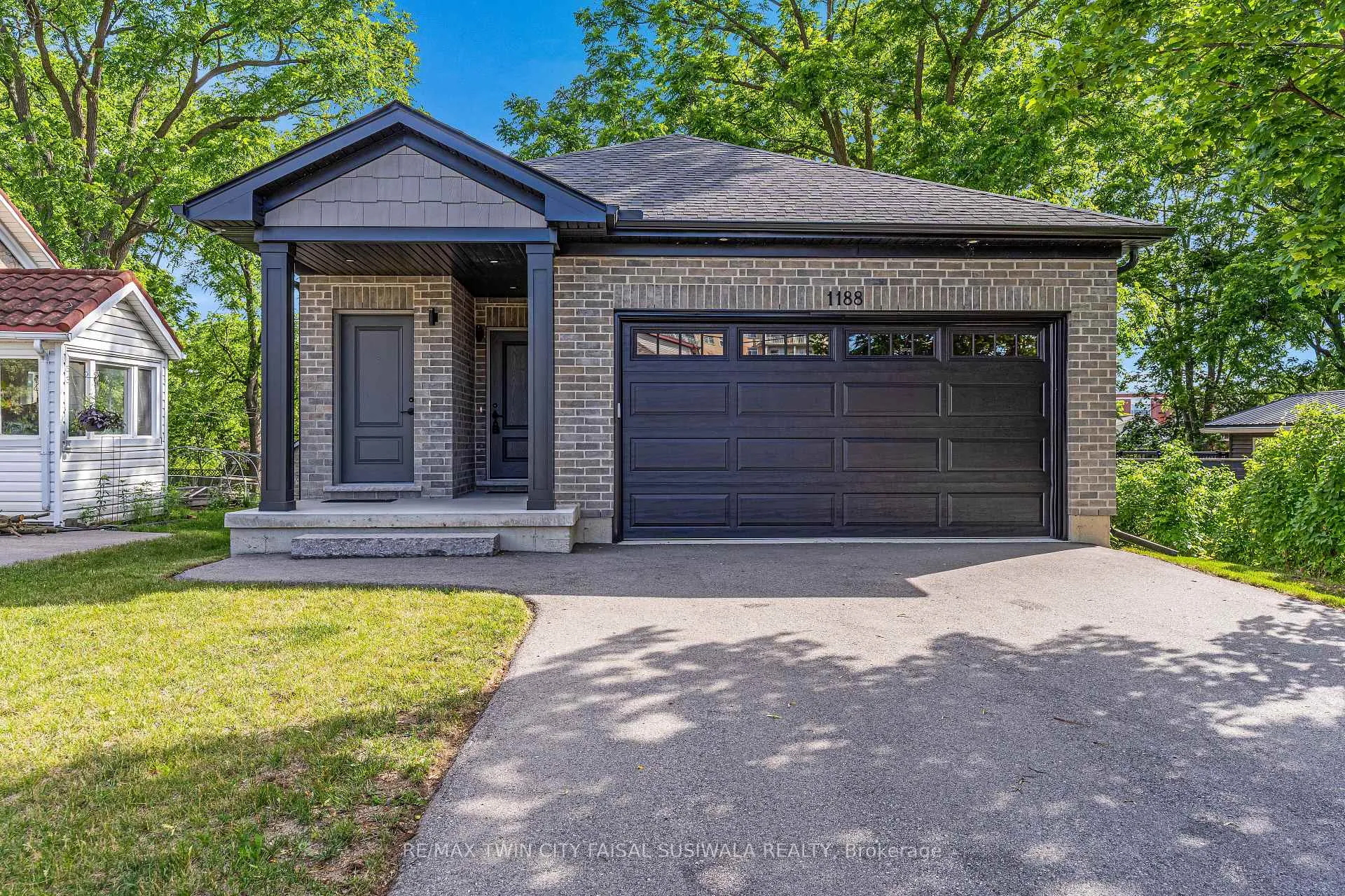Photo 1 of 1188 Queenston Road, Cambridge, Preston South — HOMEH