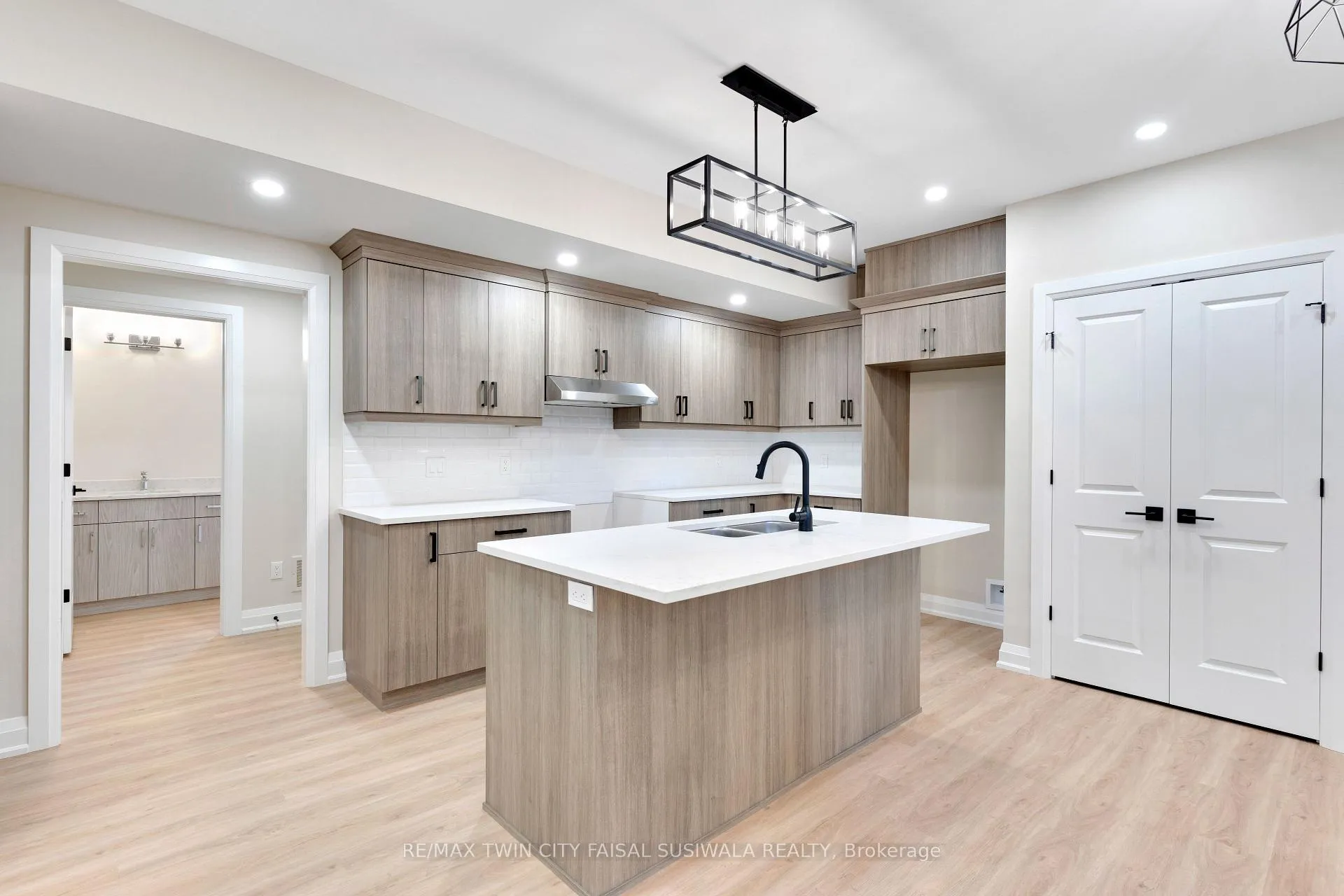 Photo 27 of 1188 Queenston Road, Cambridge, Preston South — HOMEH