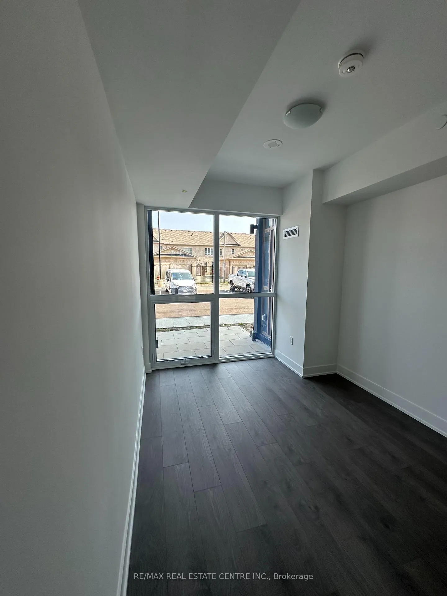 Photo 5 of Unit 119, 2343 Khalsa Gate Drive, Oakville, Westmount — HOMEH