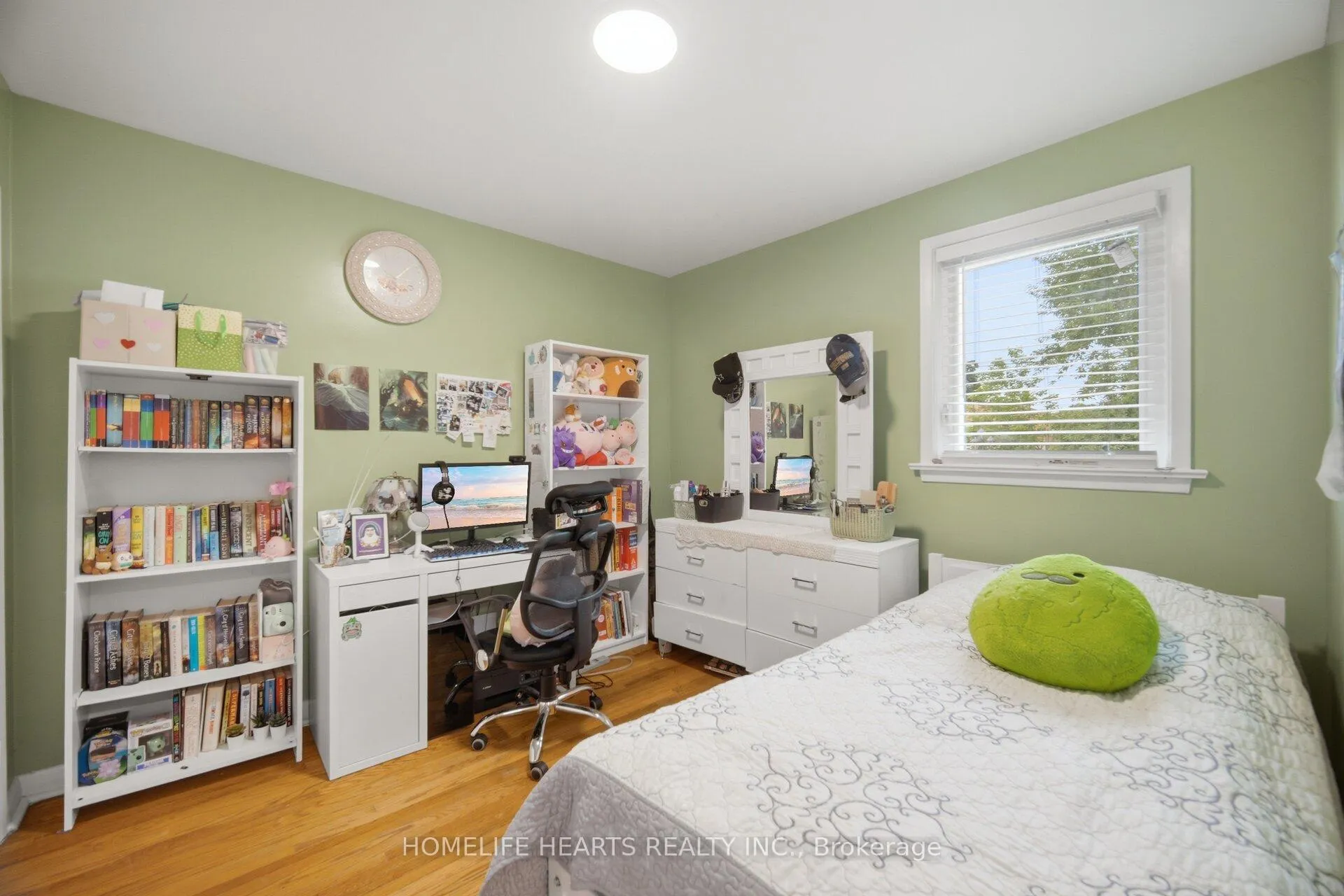 Photo 15 of 32 Jansusie Road, Etobicoke, West Humber-Clairville — HOMEH