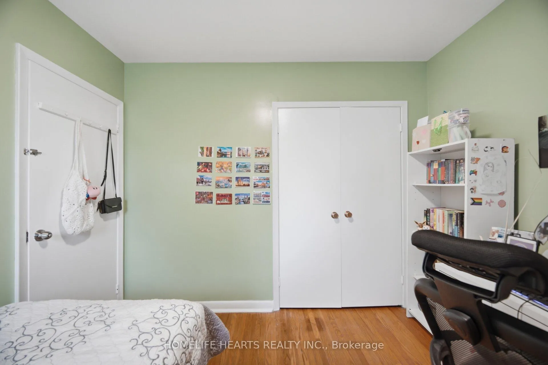 Photo 16 of 32 Jansusie Road, Etobicoke, West Humber-Clairville — HOMEH