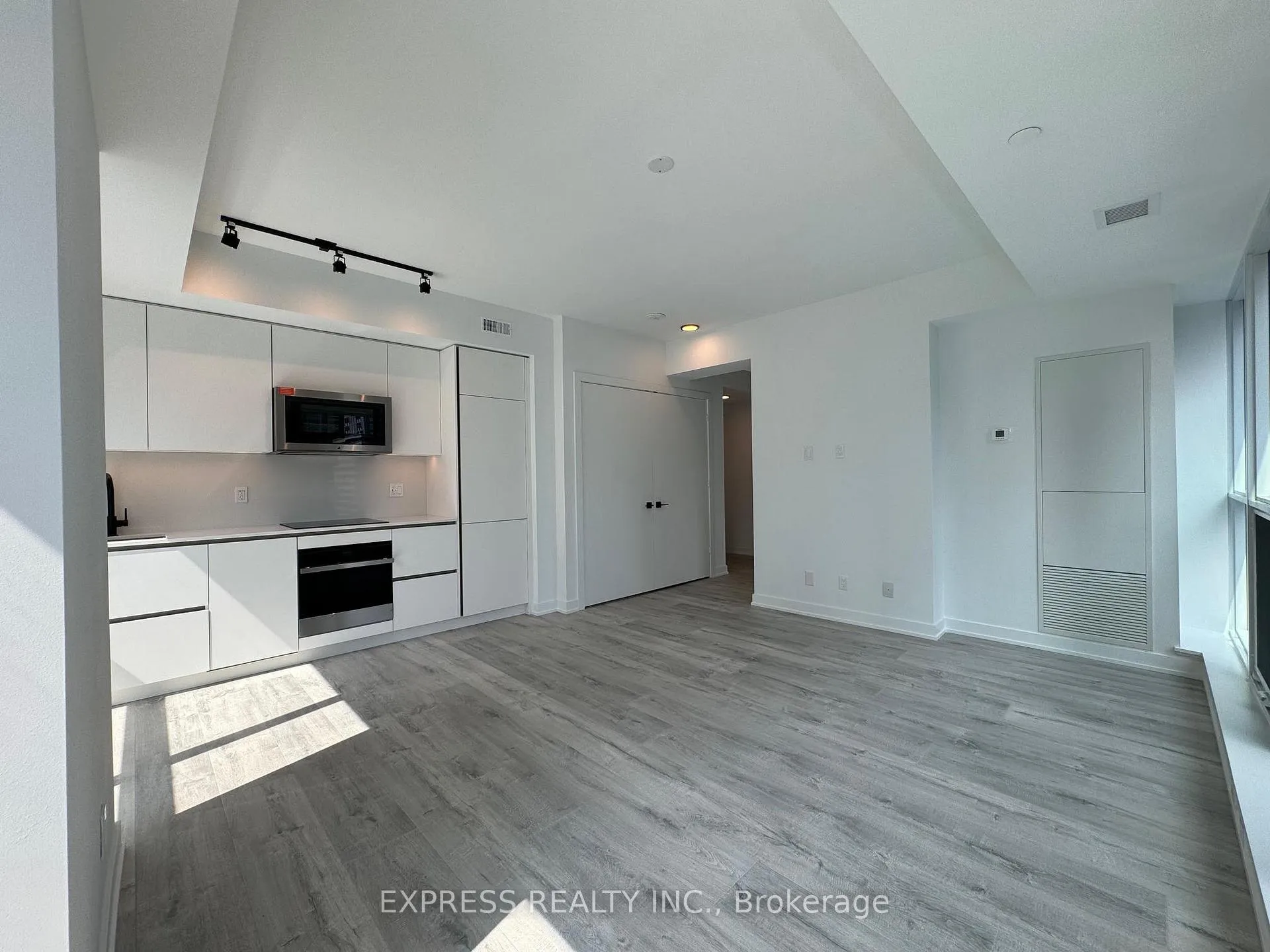 Photo 5 of Unit 3603, 327 King Street W, Toronto, Waterfront Communities — HOMEH