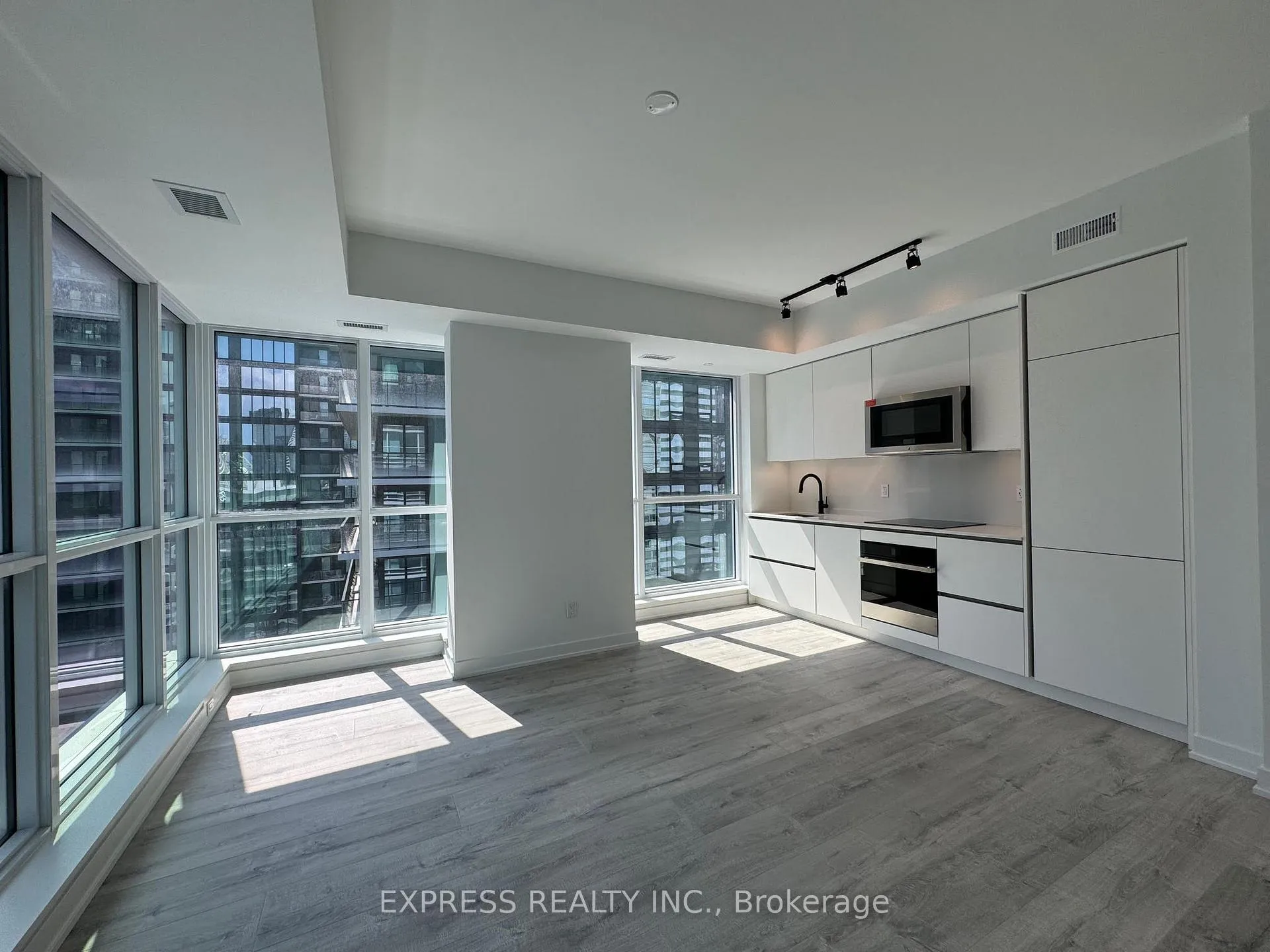 Photo 7 of Unit 3603, 327 King Street W, Toronto, Waterfront Communities — HOMEH