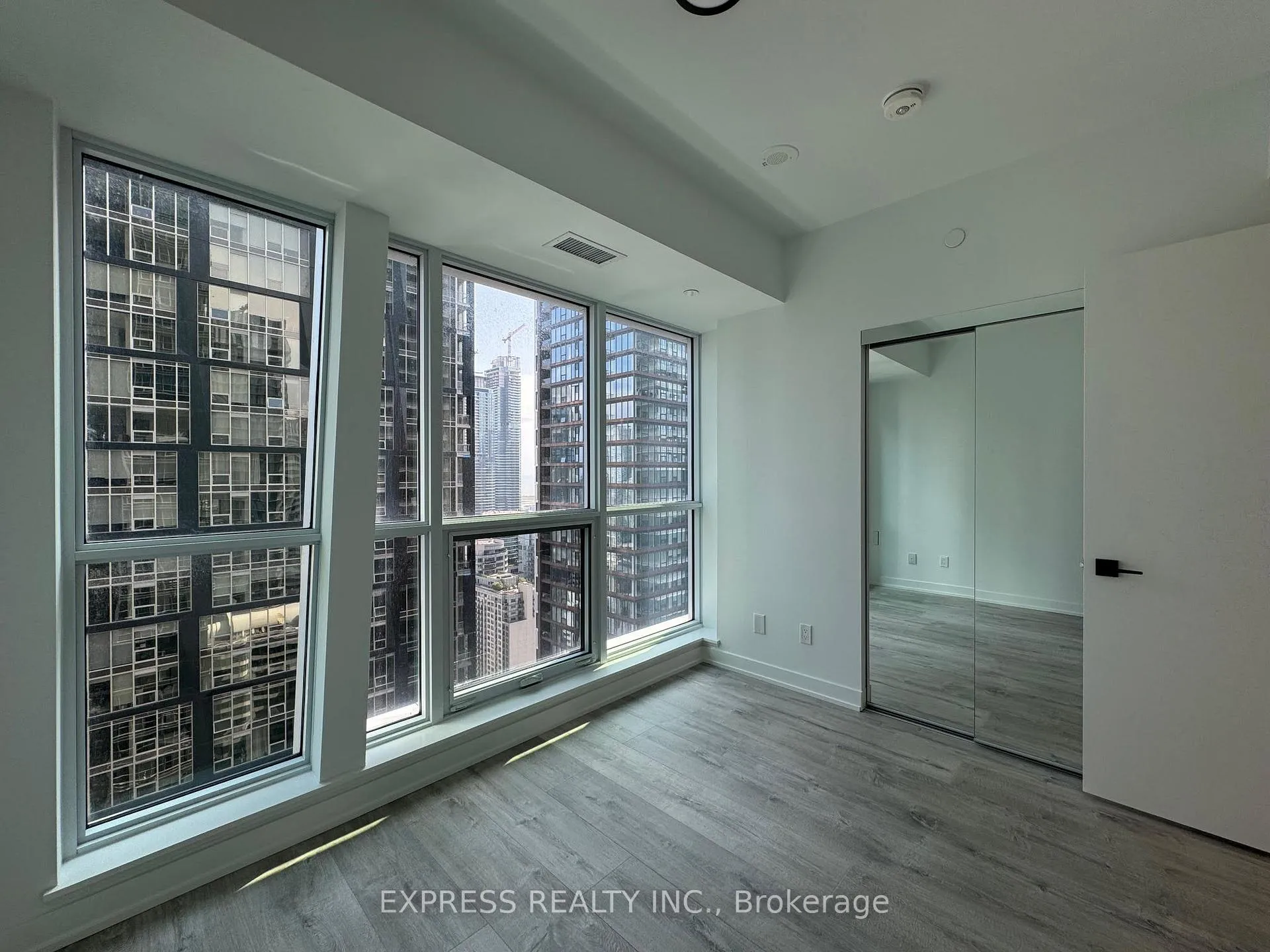 Photo 8 of Unit 3603, 327 King Street W, Toronto, Waterfront Communities — HOMEH