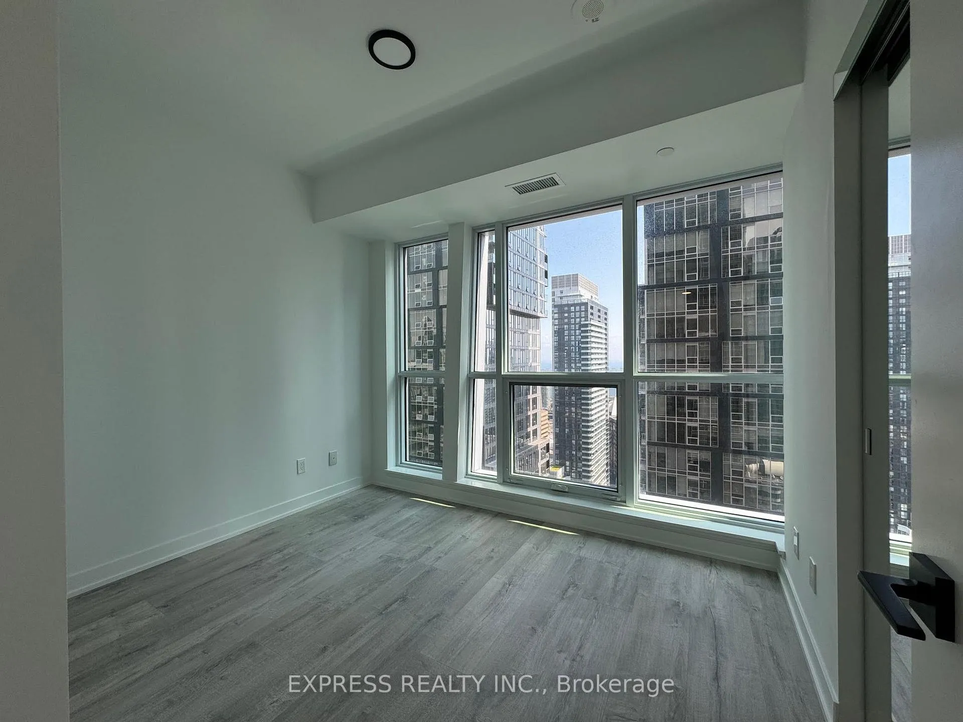 Photo 9 of Unit 3603, 327 King Street W, Toronto, Waterfront Communities — HOMEH
