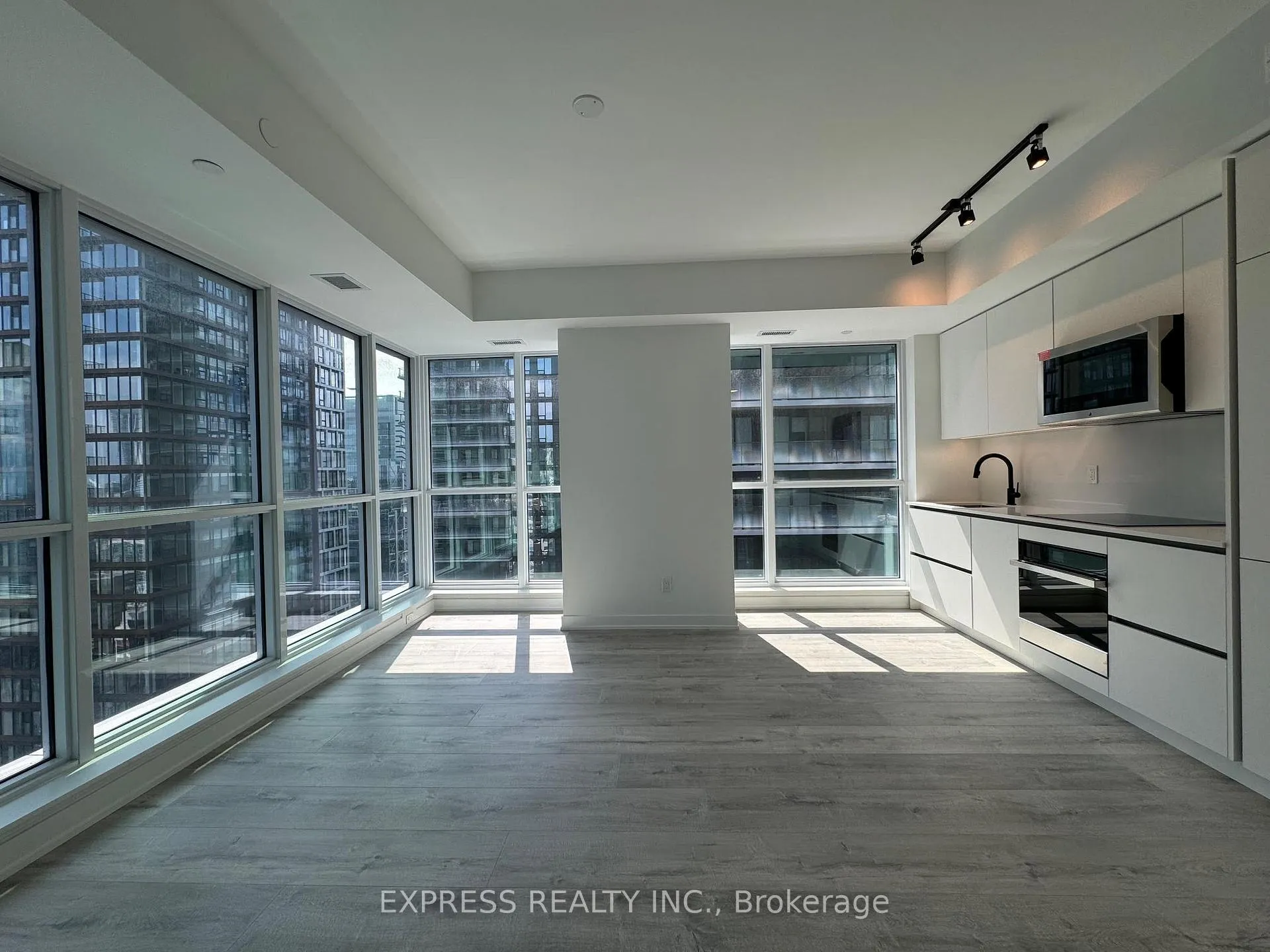Photo 10 of Unit 3603, 327 King Street W, Toronto, Waterfront Communities — HOMEH