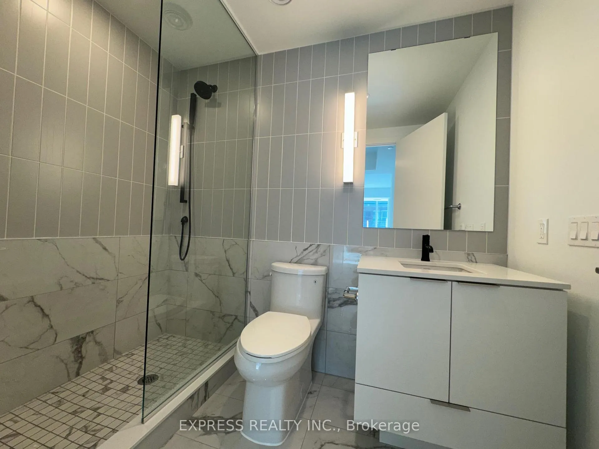 Photo 12 of Unit 3603, 327 King Street W, Toronto, Waterfront Communities — HOMEH