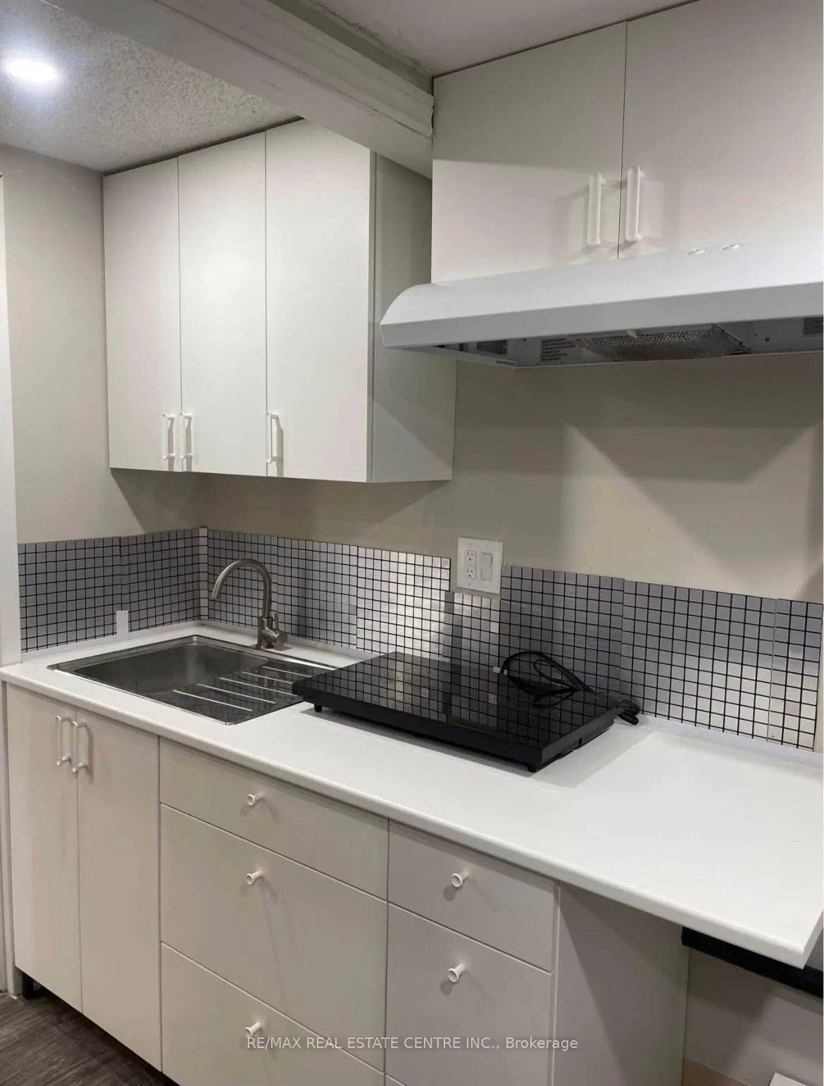 Photo 6 of Unit 16, 453 Albert Street, Waterloo, Lakeshore Village — HOMEH