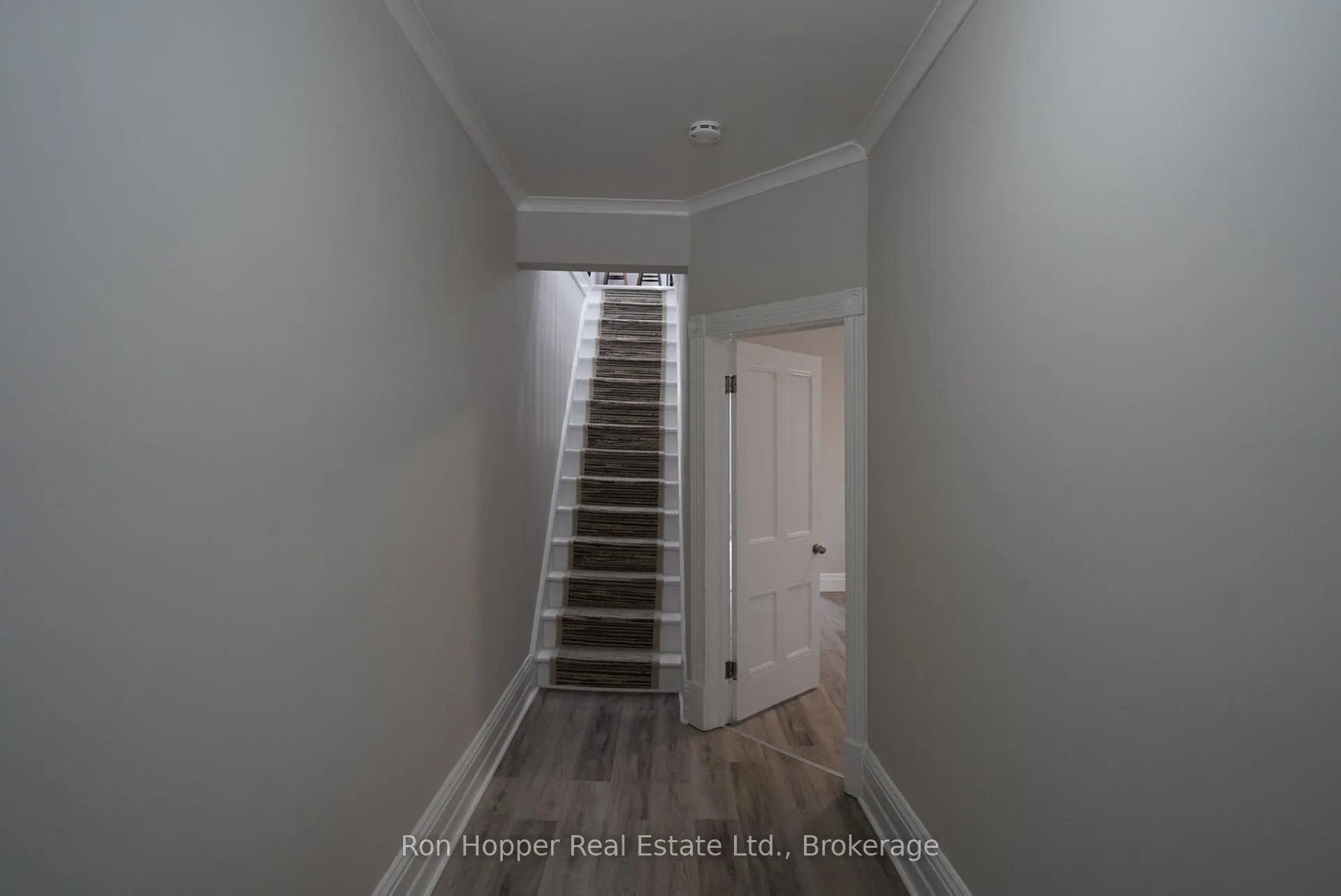 Photo 4 of 353 11th Street E, Owen Sound — HOMEH