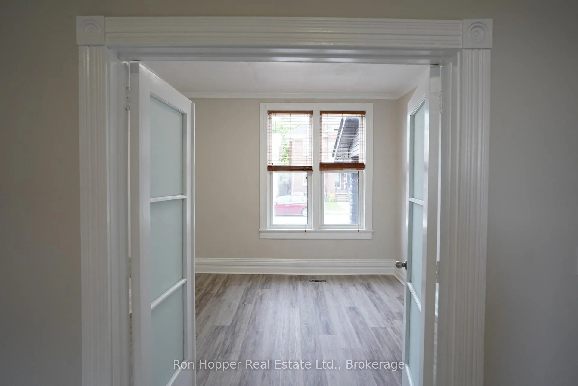 Photo 5 of 353 11th Street E, Owen Sound — HOMEH