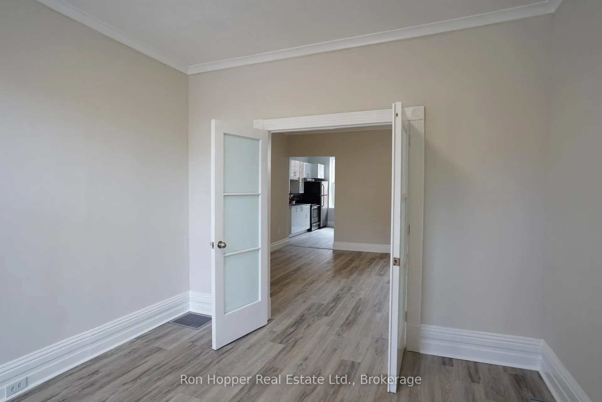 Photo 7 of 353 11th Street E, Owen Sound — HOMEH
