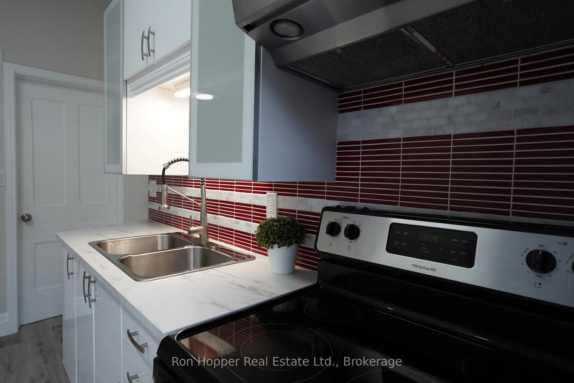 Photo 12 of 353 11th Street E, Owen Sound — HOMEH