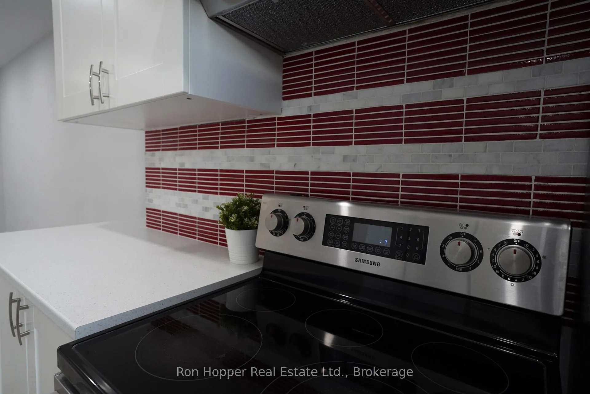 Photo 21 of 353 11th Street E, Owen Sound — HOMEH
