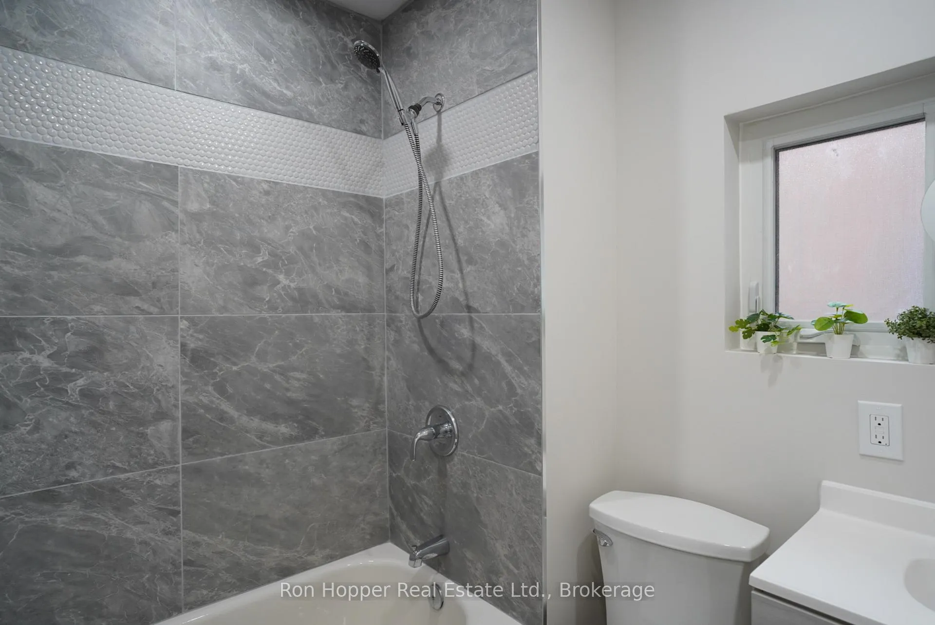 Photo 23 of 353 11th Street E, Owen Sound — HOMEH