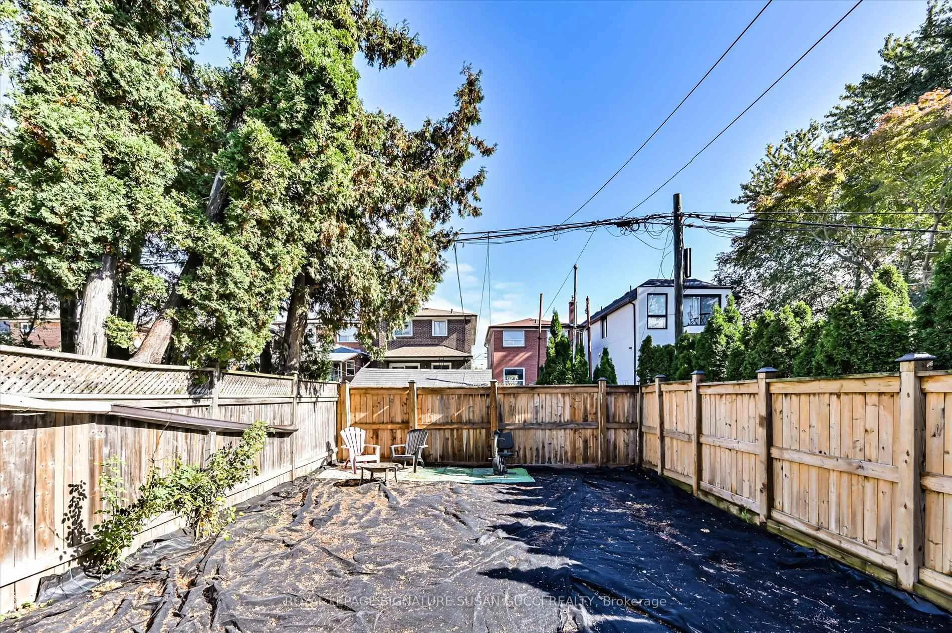 Photo 24 of 9 Everett Crescent, Toronto, Woodbine-Lumsden — HOMEH