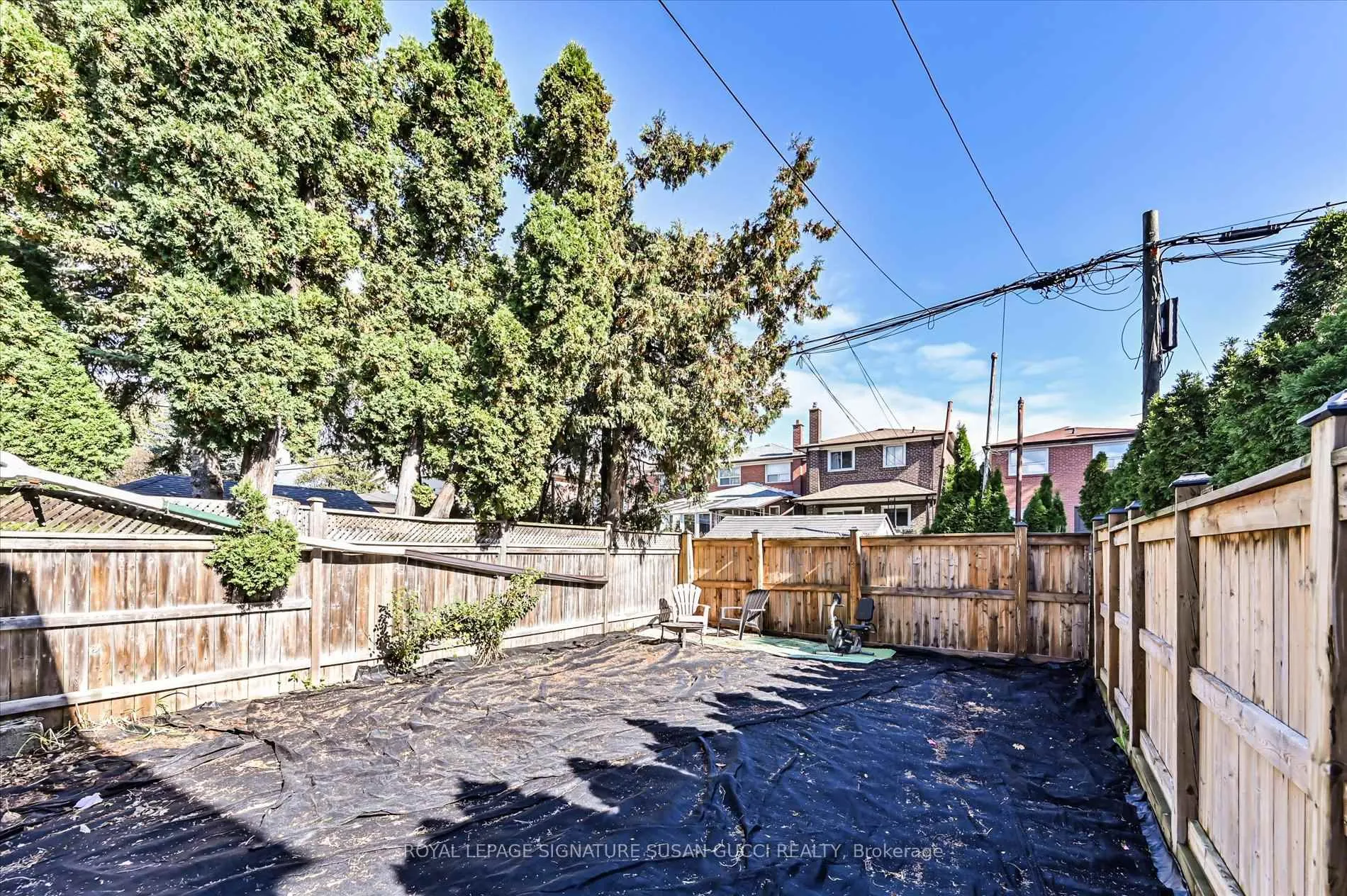 Photo 25 of 9 Everett Crescent, Toronto, Woodbine-Lumsden — HOMEH