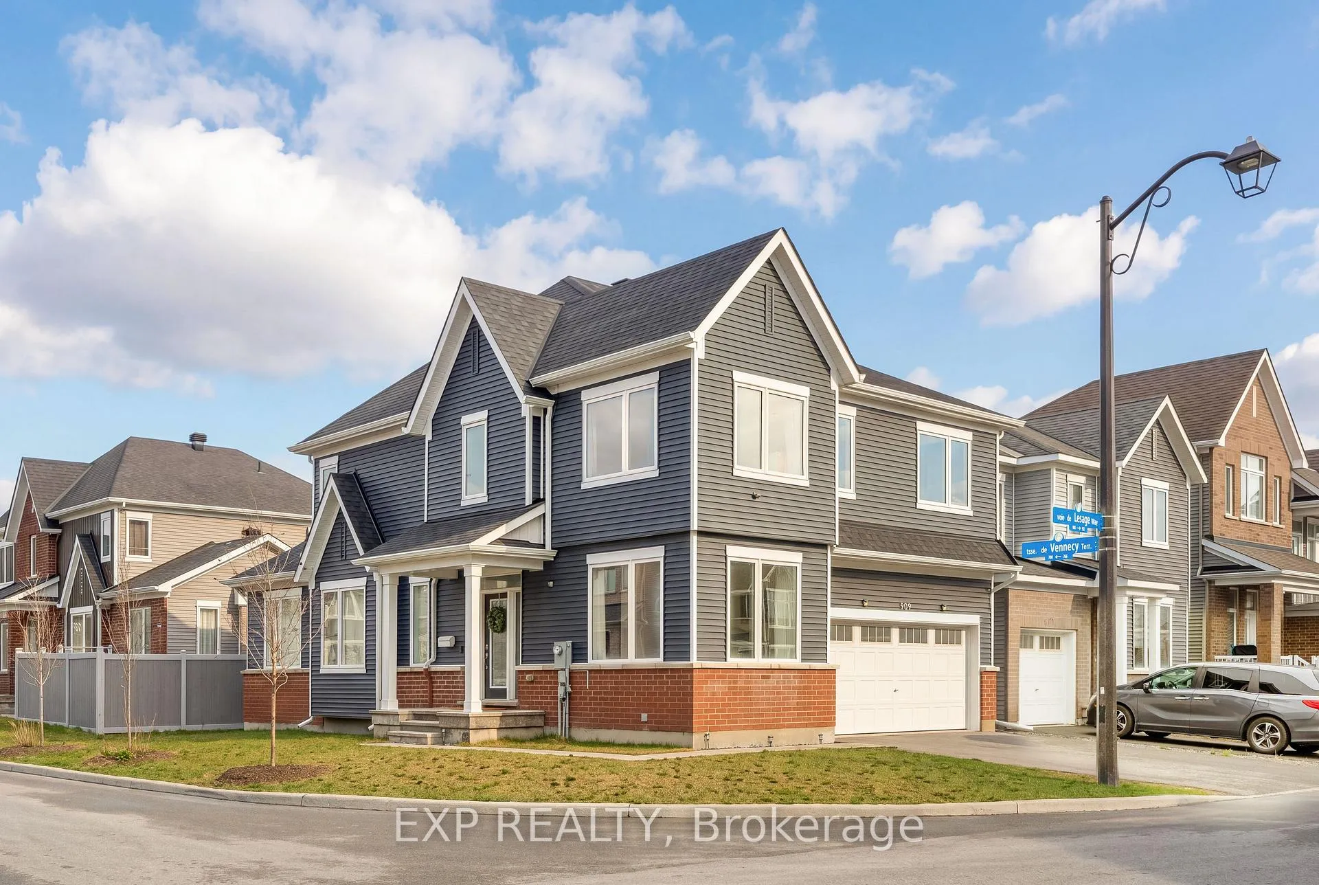 Photo 2 of 909 Lesage Way, Ottawa, Chapel Hill South - Orleans Village — HOMEH