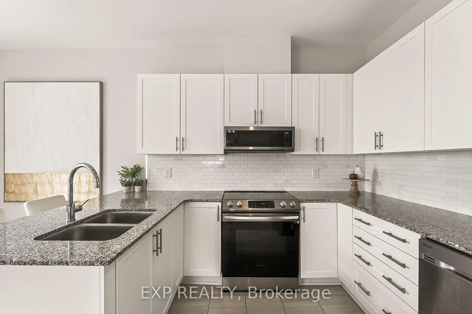 Photo 17 of 909 Lesage Way, Ottawa, Chapel Hill South - Orleans Village — HOMEH