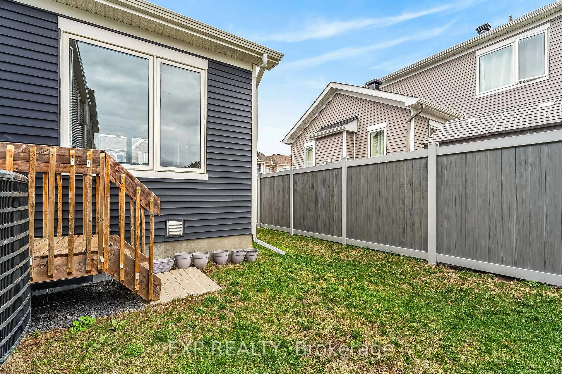 Photo 38 of 909 Lesage Way, Ottawa, Chapel Hill South - Orleans Village — HOMEH