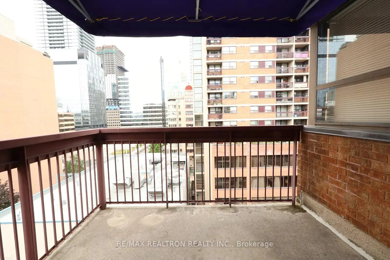 Photo 6 of Unit 919, 89 McCaul Street, Toronto, Kensington-Chinatown — HOMEH