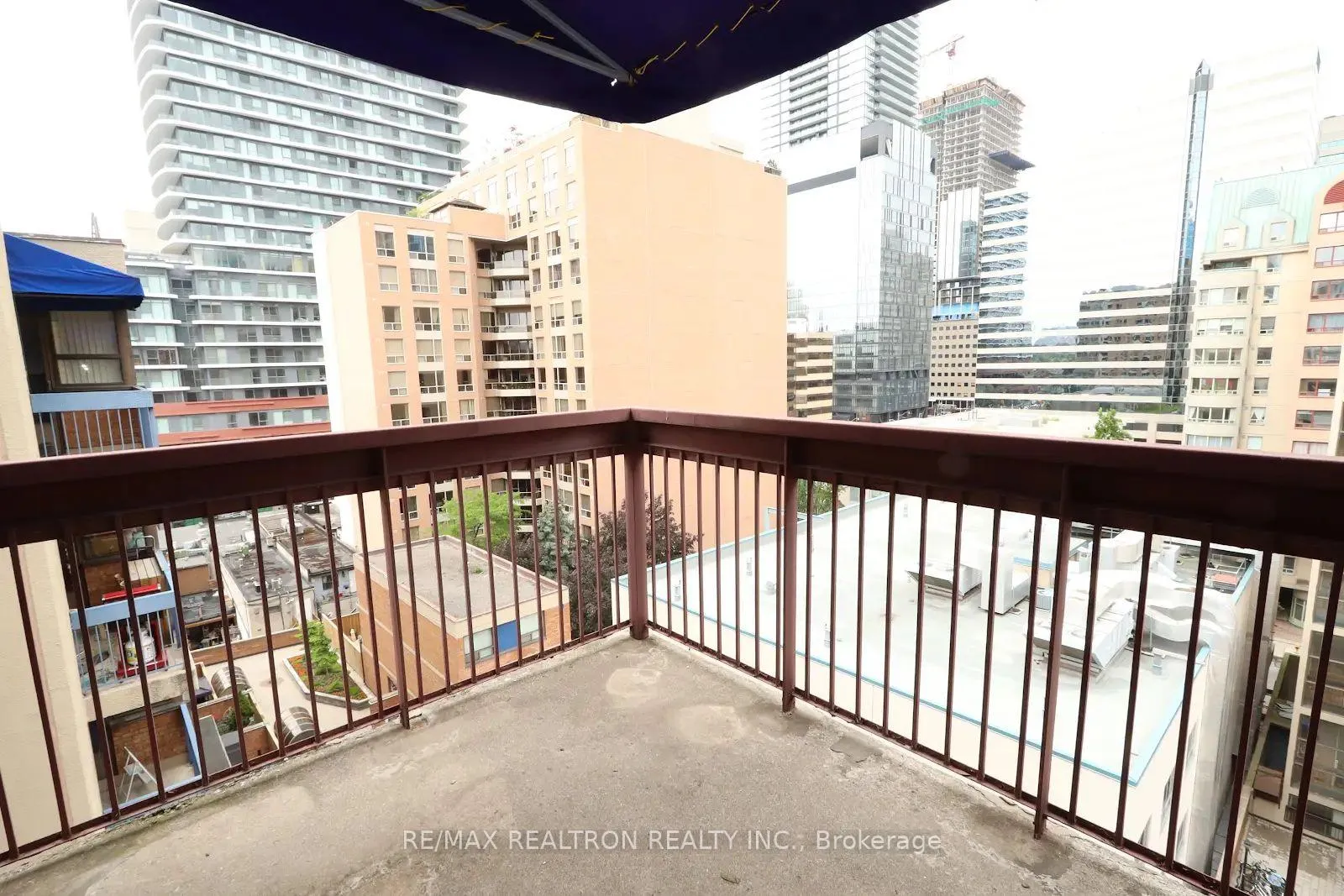 Photo 8 of Unit 919, 89 McCaul Street, Toronto, Kensington-Chinatown — HOMEH