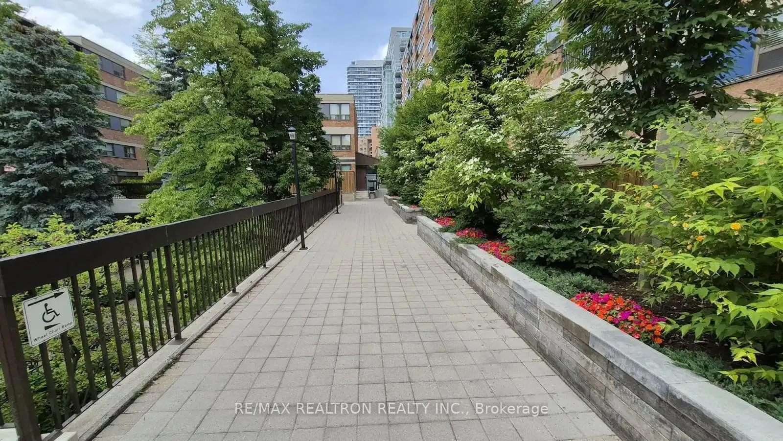 Photo 32 of Unit 919, 89 McCaul Street, Toronto, Kensington-Chinatown — HOMEH