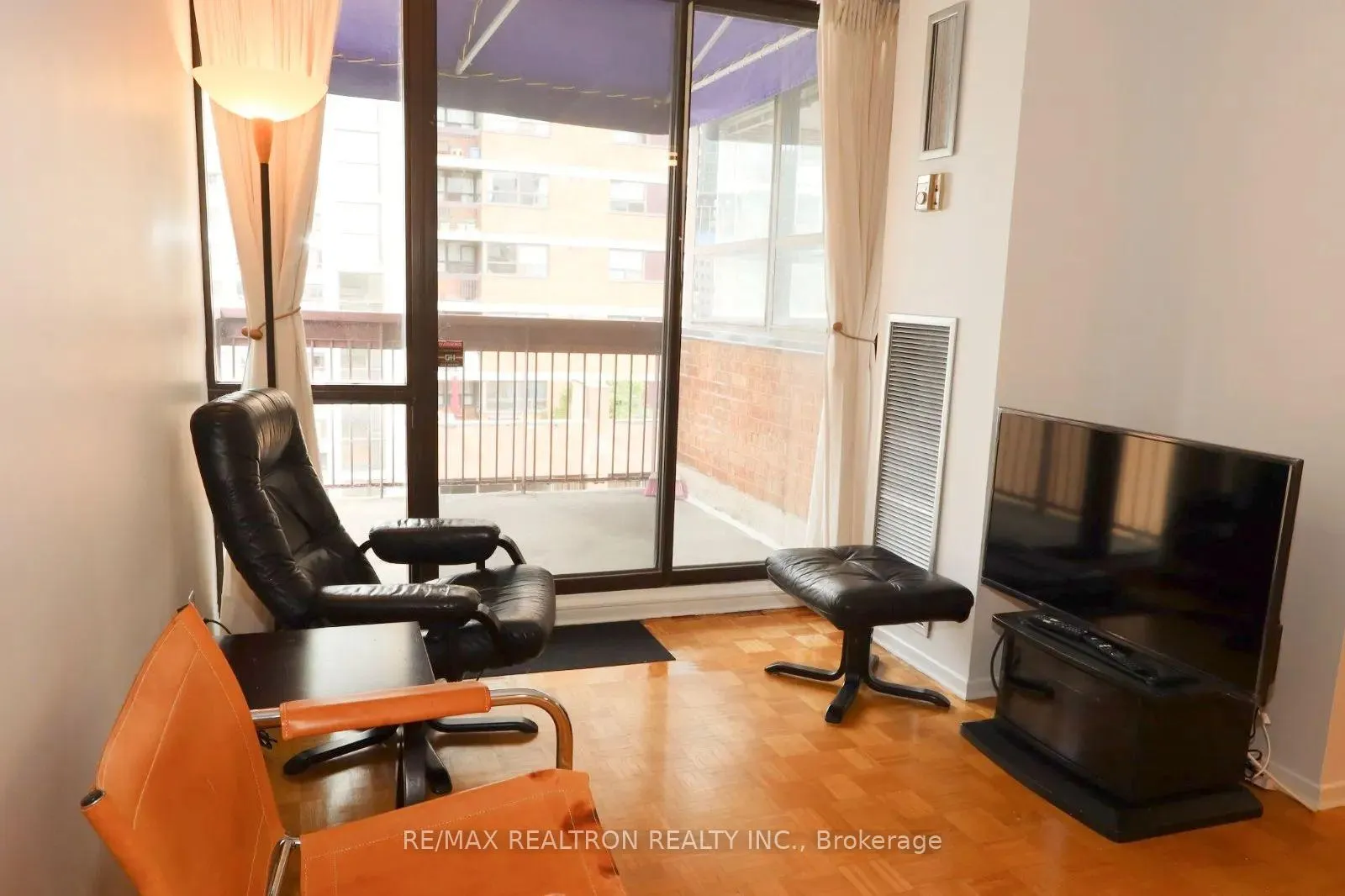 Photo 36 of Unit 919, 89 McCaul Street, Toronto, Kensington-Chinatown — HOMEH
