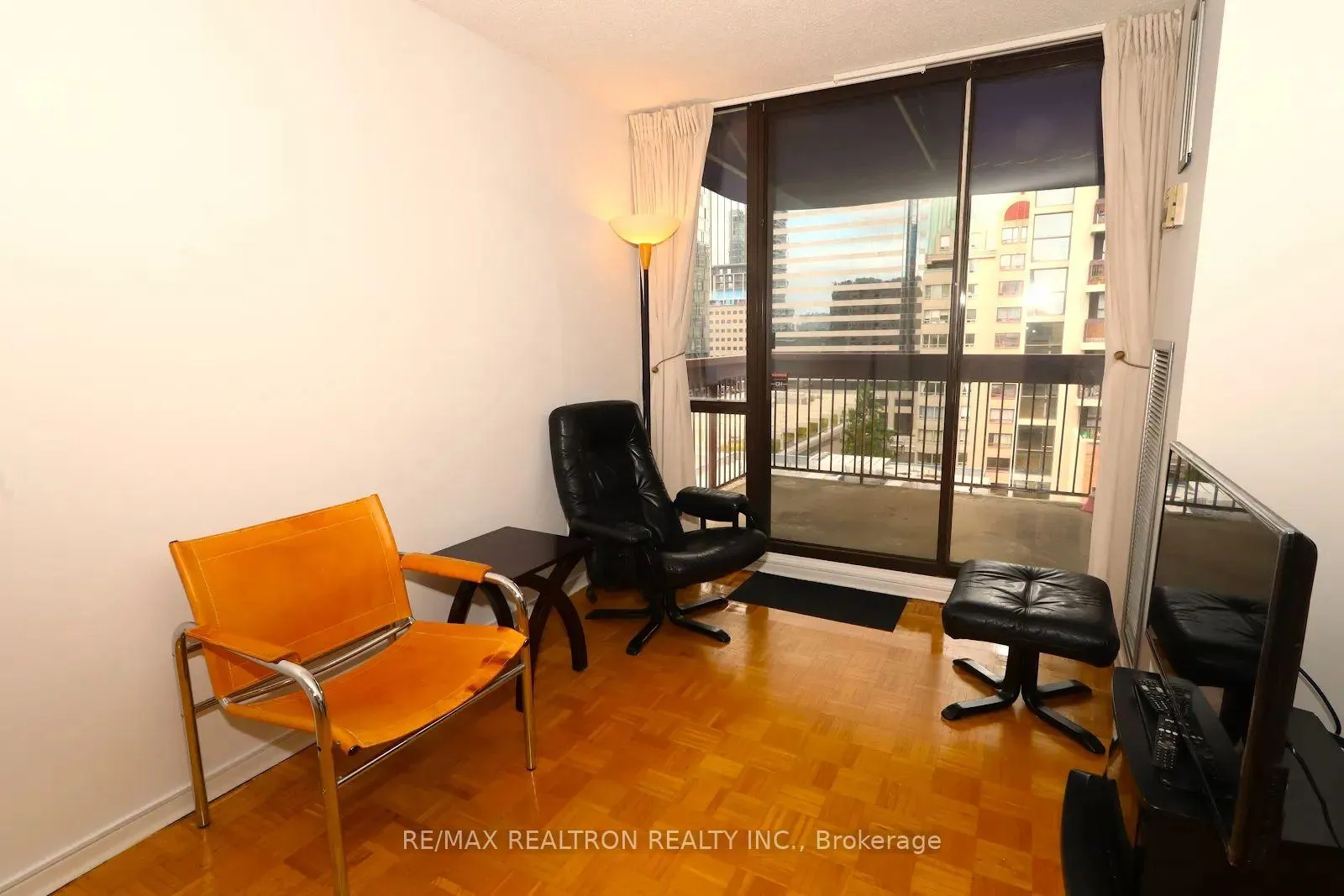 Photo 37 of Unit 919, 89 McCaul Street, Toronto, Kensington-Chinatown — HOMEH