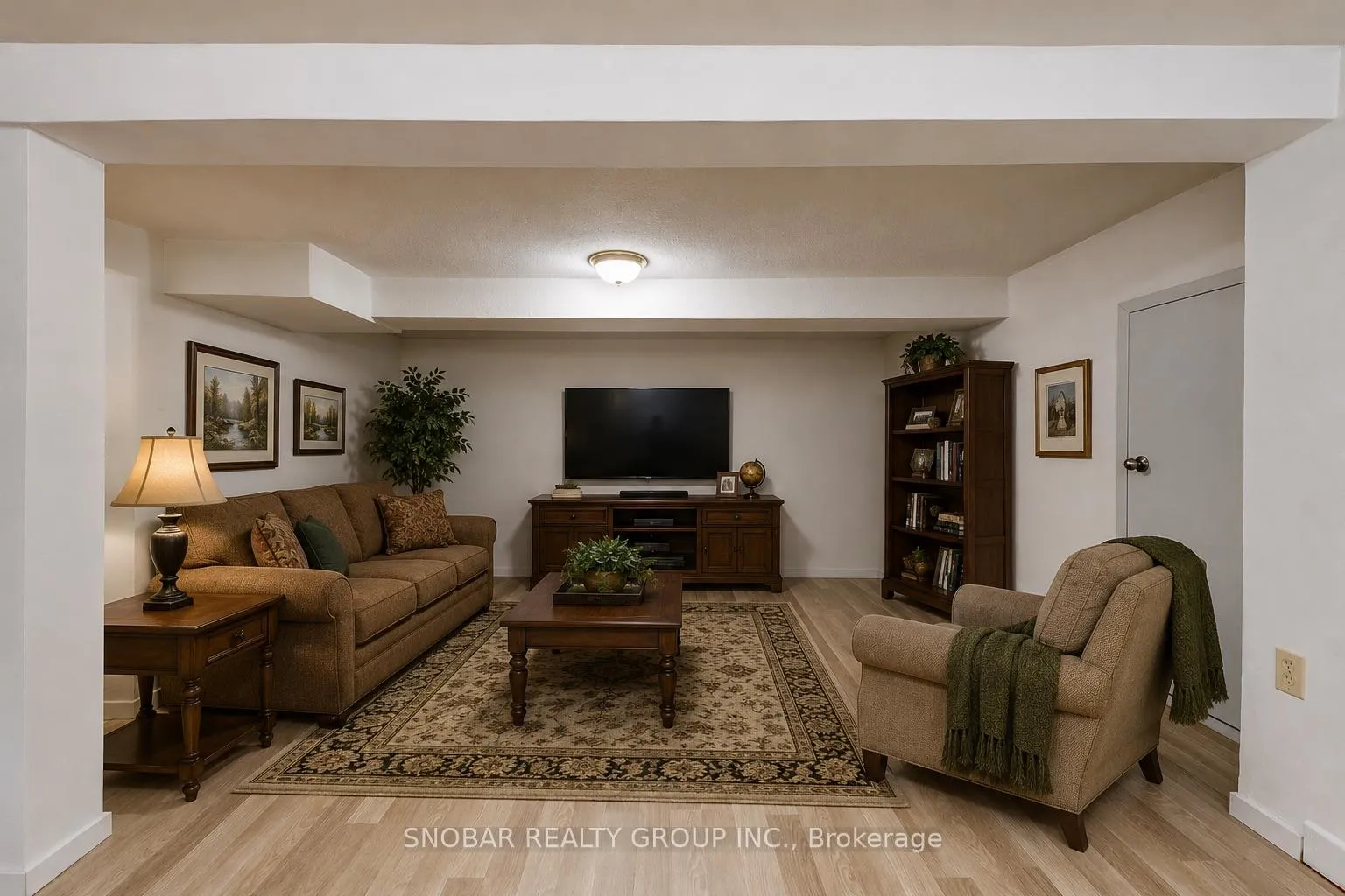 Photo 11 of 10 Bemberg Court, Etobicoke, Elms-Old Rexdale — HOMEH