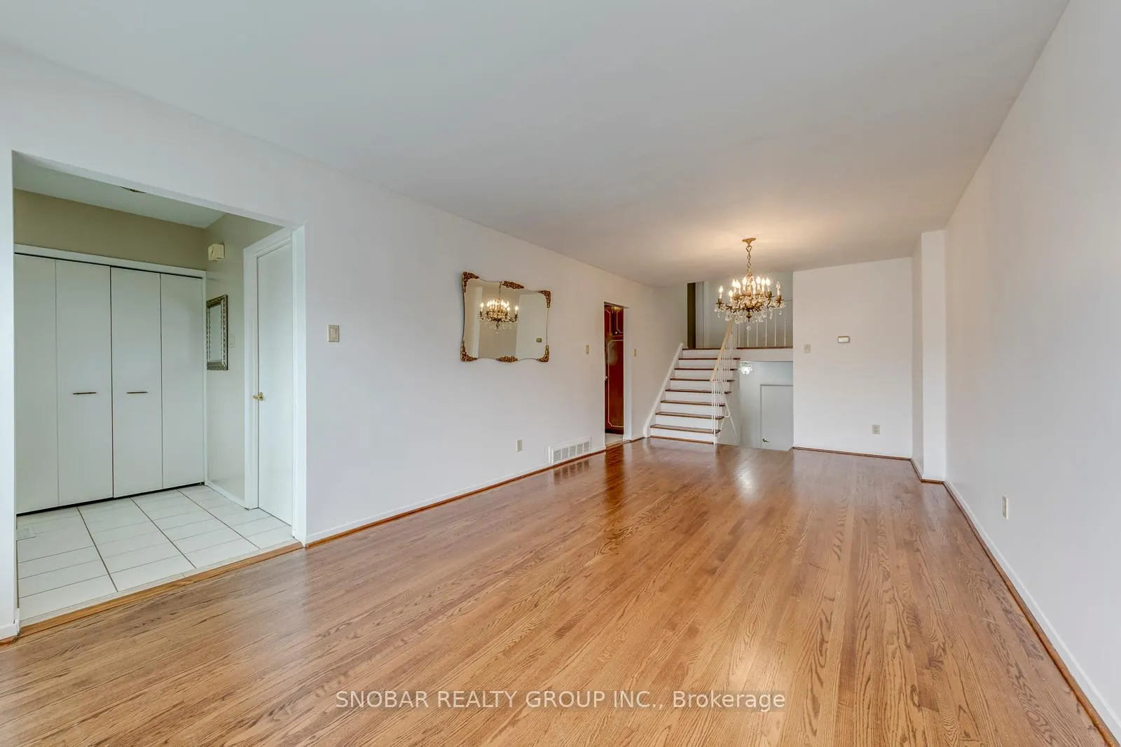 Photo 15 of 10 Bemberg Court, Etobicoke, Elms-Old Rexdale — HOMEH