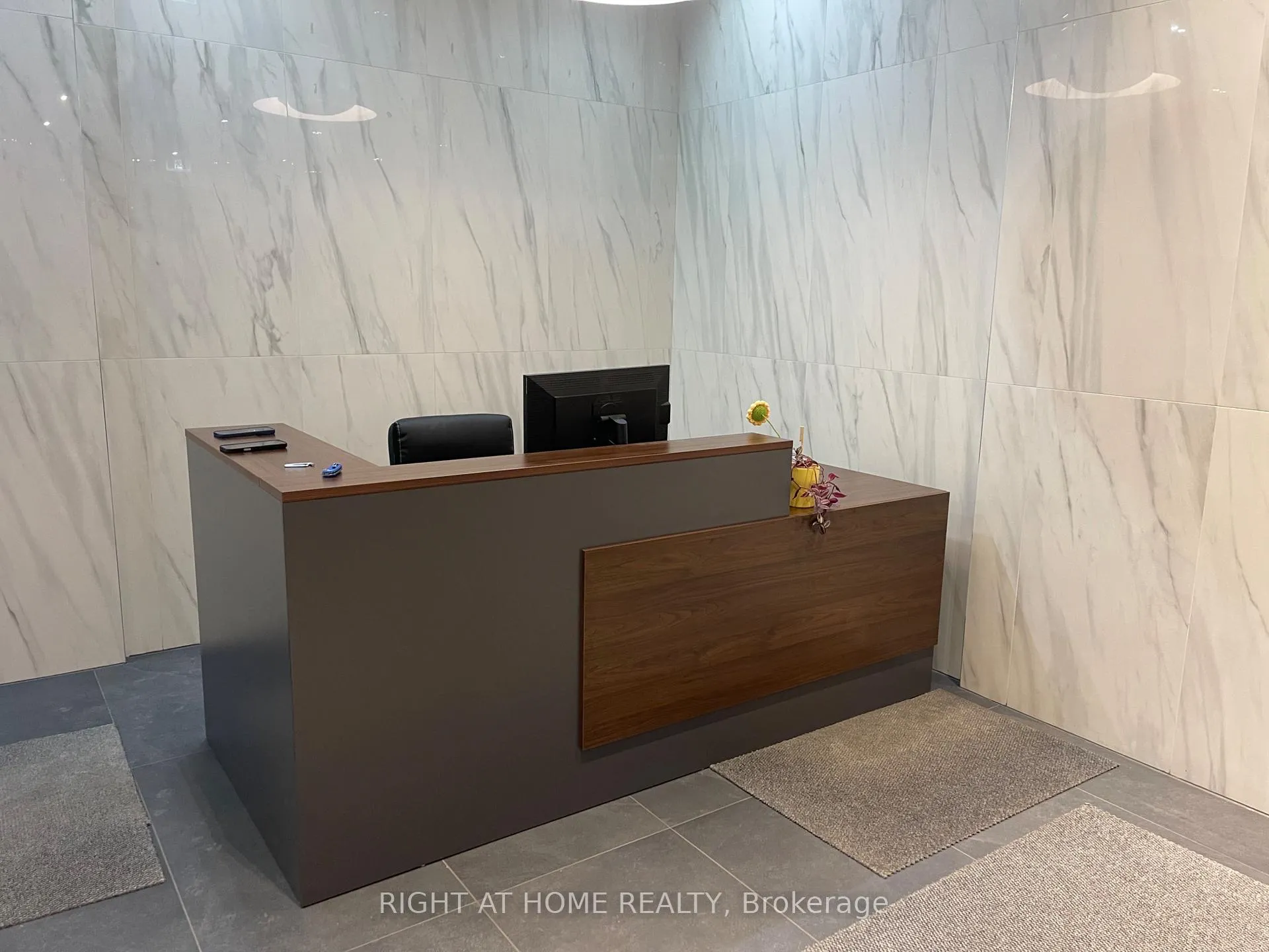 Photo 3 of Unit 1804, 203 Catherine Street, Ottawa, Ottawa Centre — HOMEH