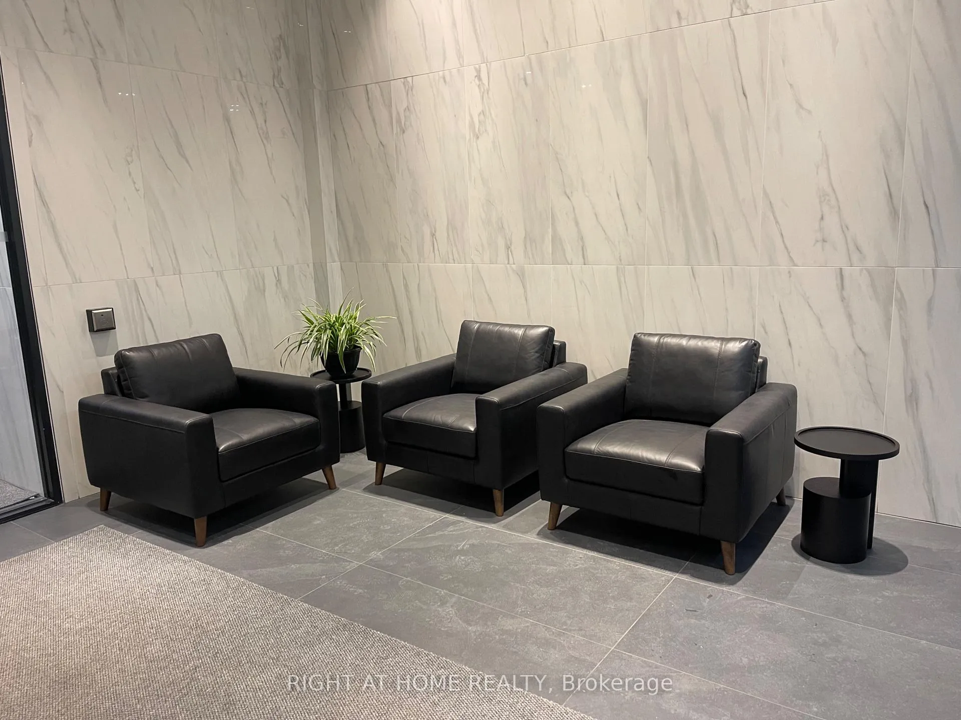 Photo 4 of Unit 1804, 203 Catherine Street, Ottawa, Ottawa Centre — HOMEH