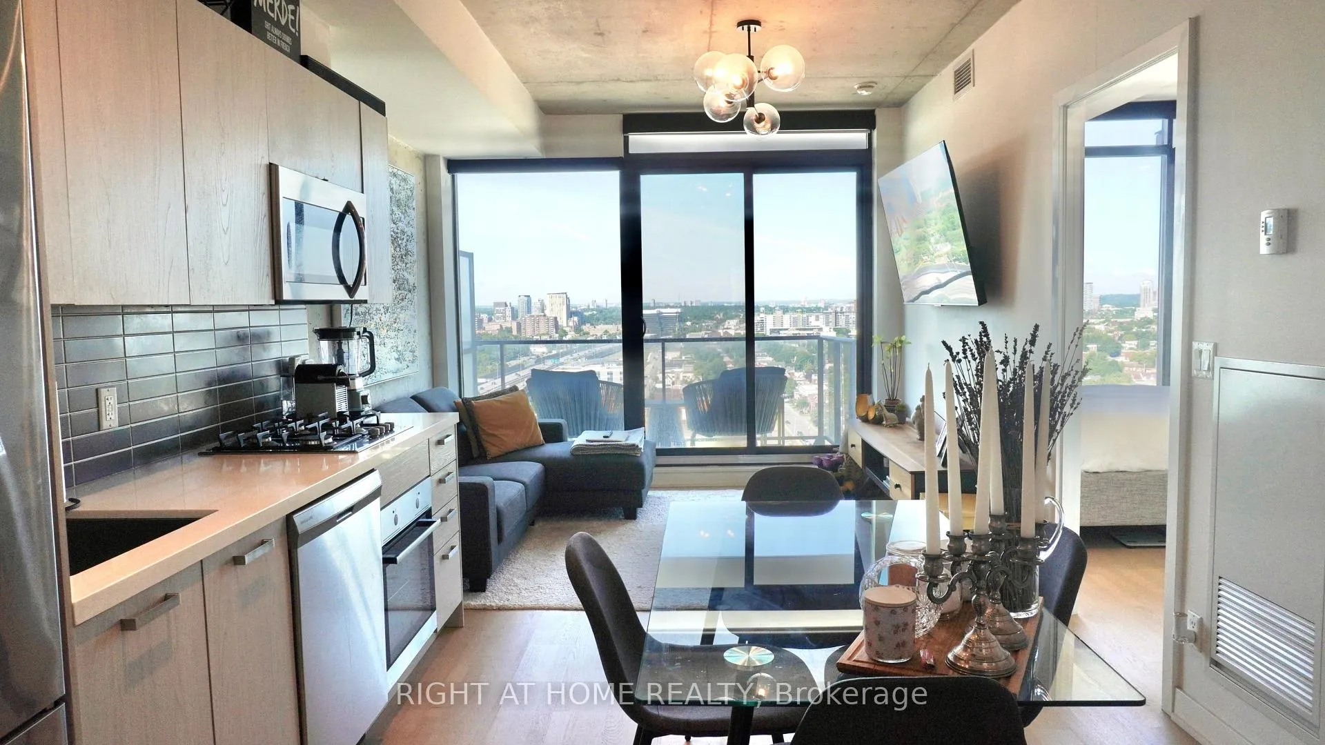 Photo 5 of Unit 1804, 203 Catherine Street, Ottawa, Ottawa Centre — HOMEH