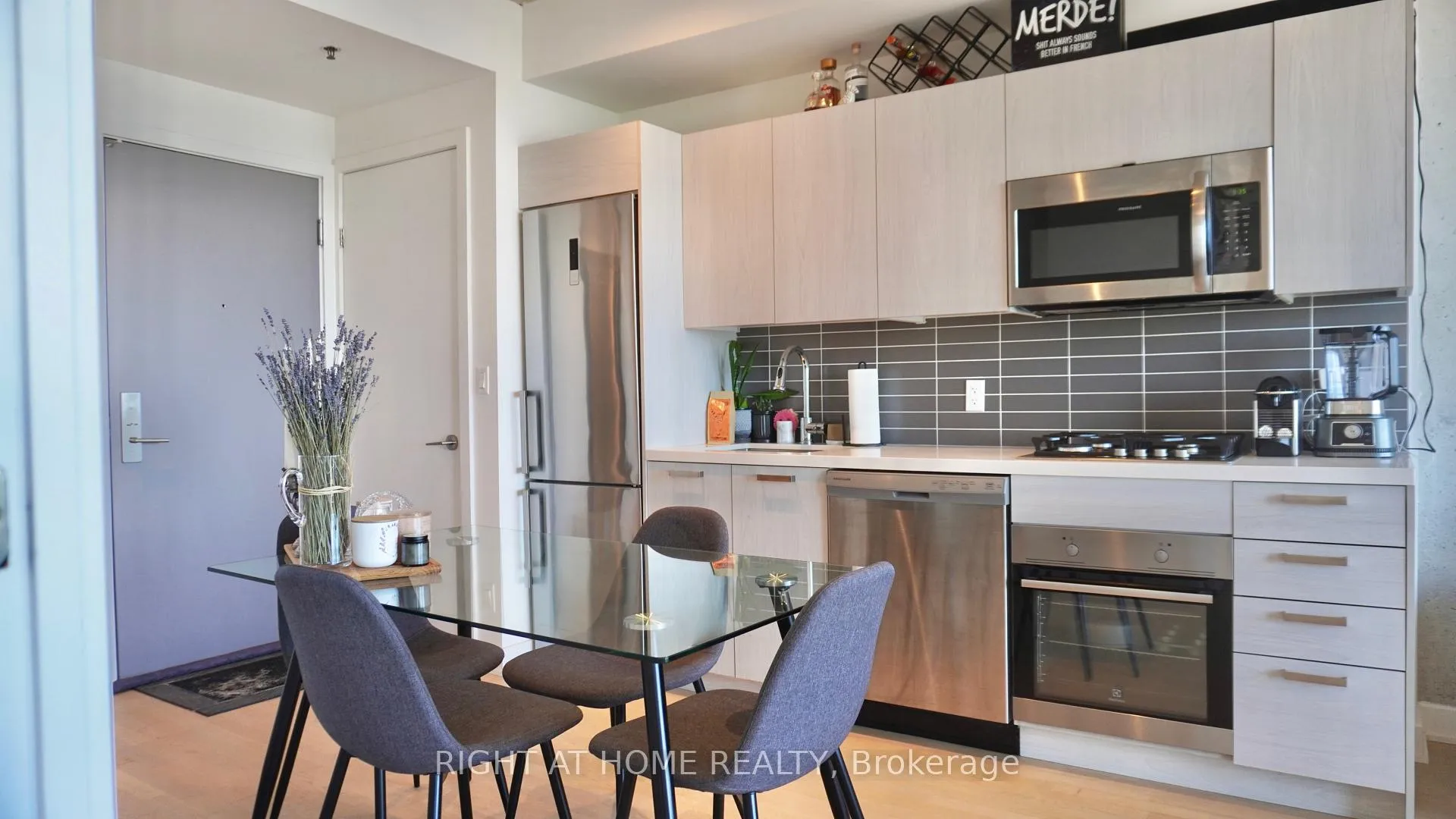 Photo 8 of Unit 1804, 203 Catherine Street, Ottawa, Ottawa Centre — HOMEH