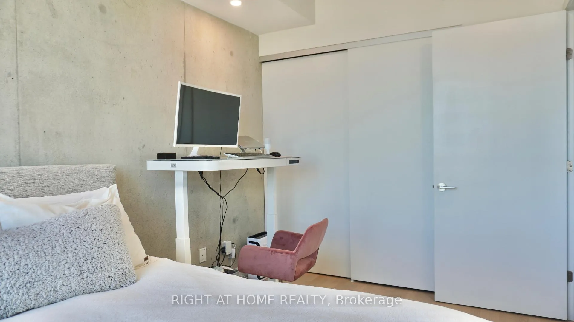 Photo 11 of Unit 1804, 203 Catherine Street, Ottawa, Ottawa Centre — HOMEH