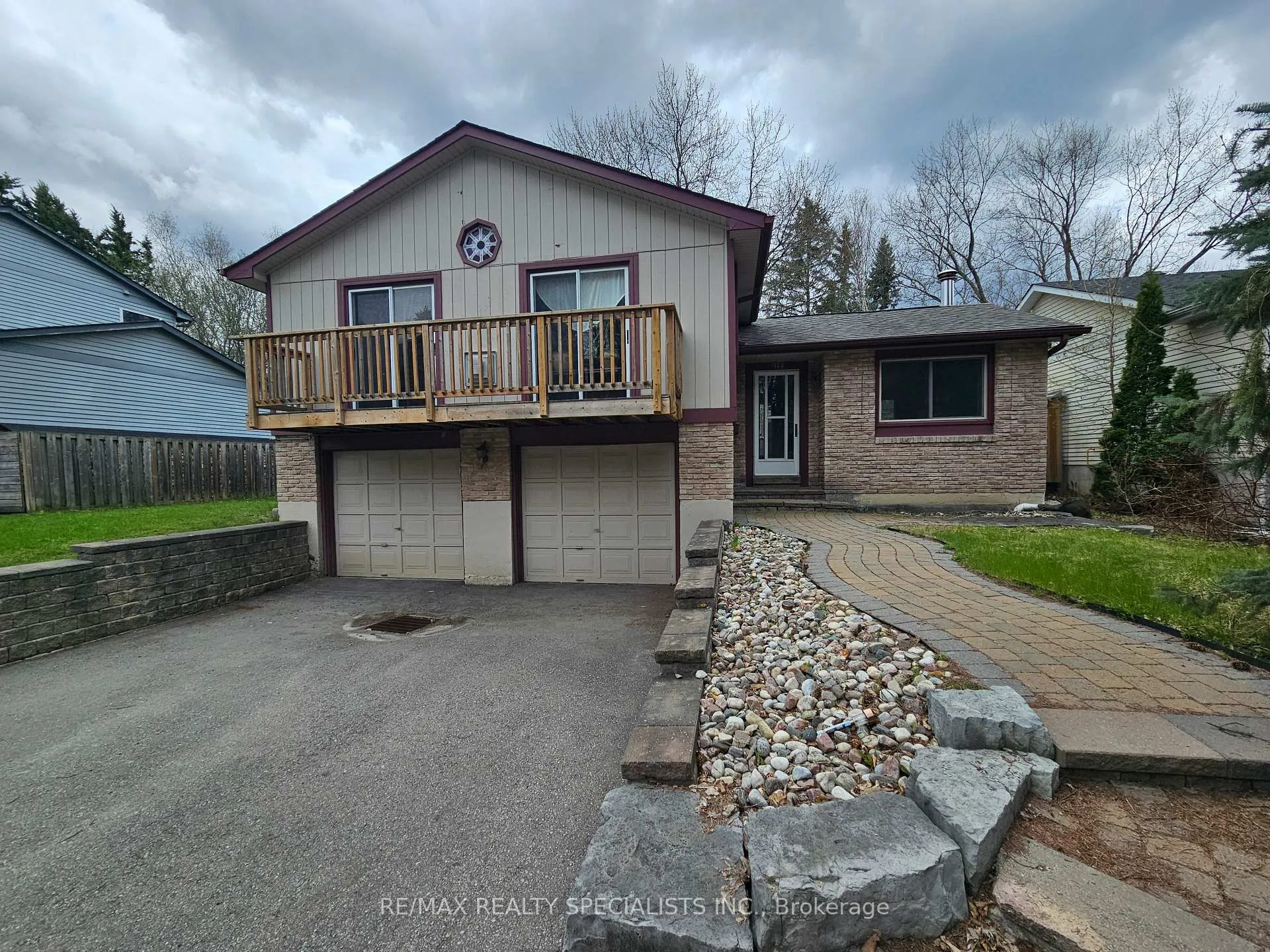 Front of 914 Janette Street
