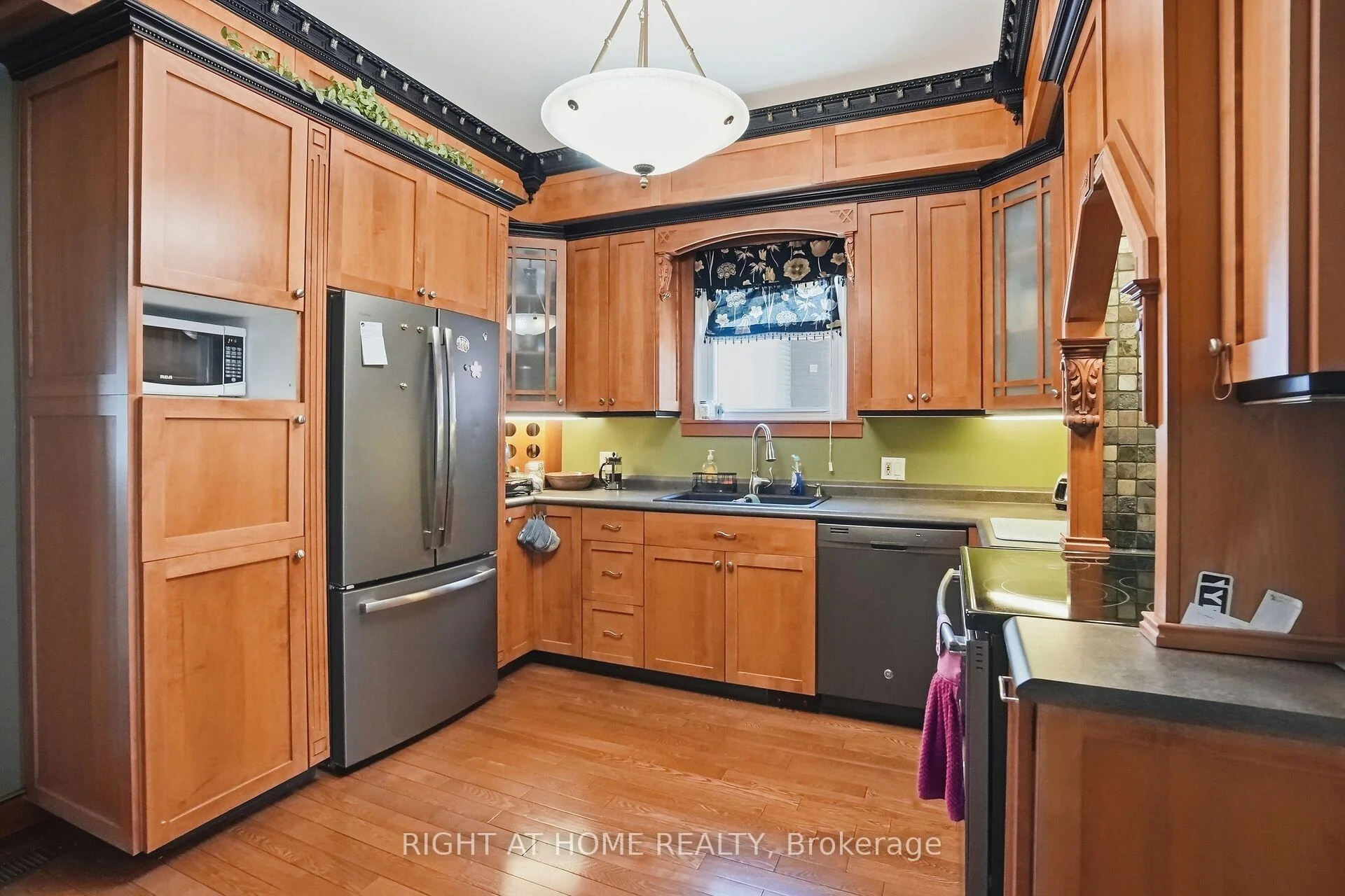Photo 4 of 57 Rosebery Place, St. Thomas — HOMEH