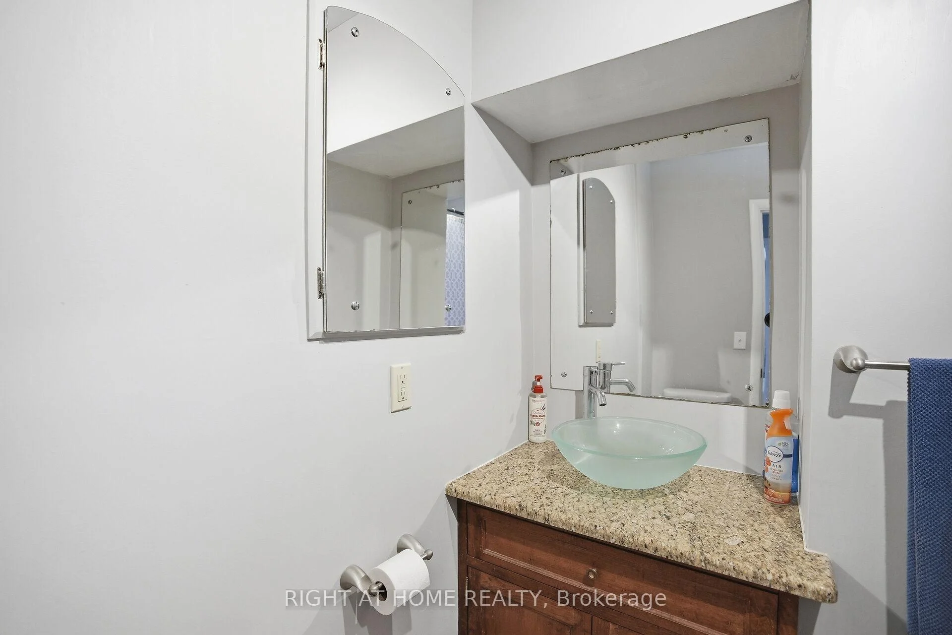 Photo 9 of 57 Rosebery Place, St. Thomas — HOMEH