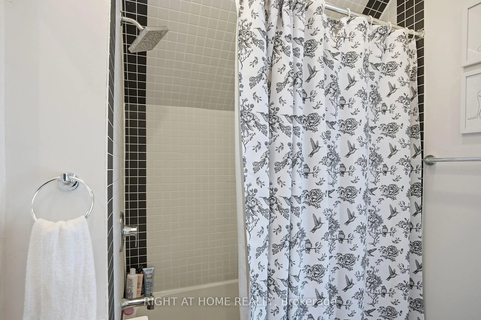 Photo 34 of 57 Rosebery Place, St. Thomas — HOMEH